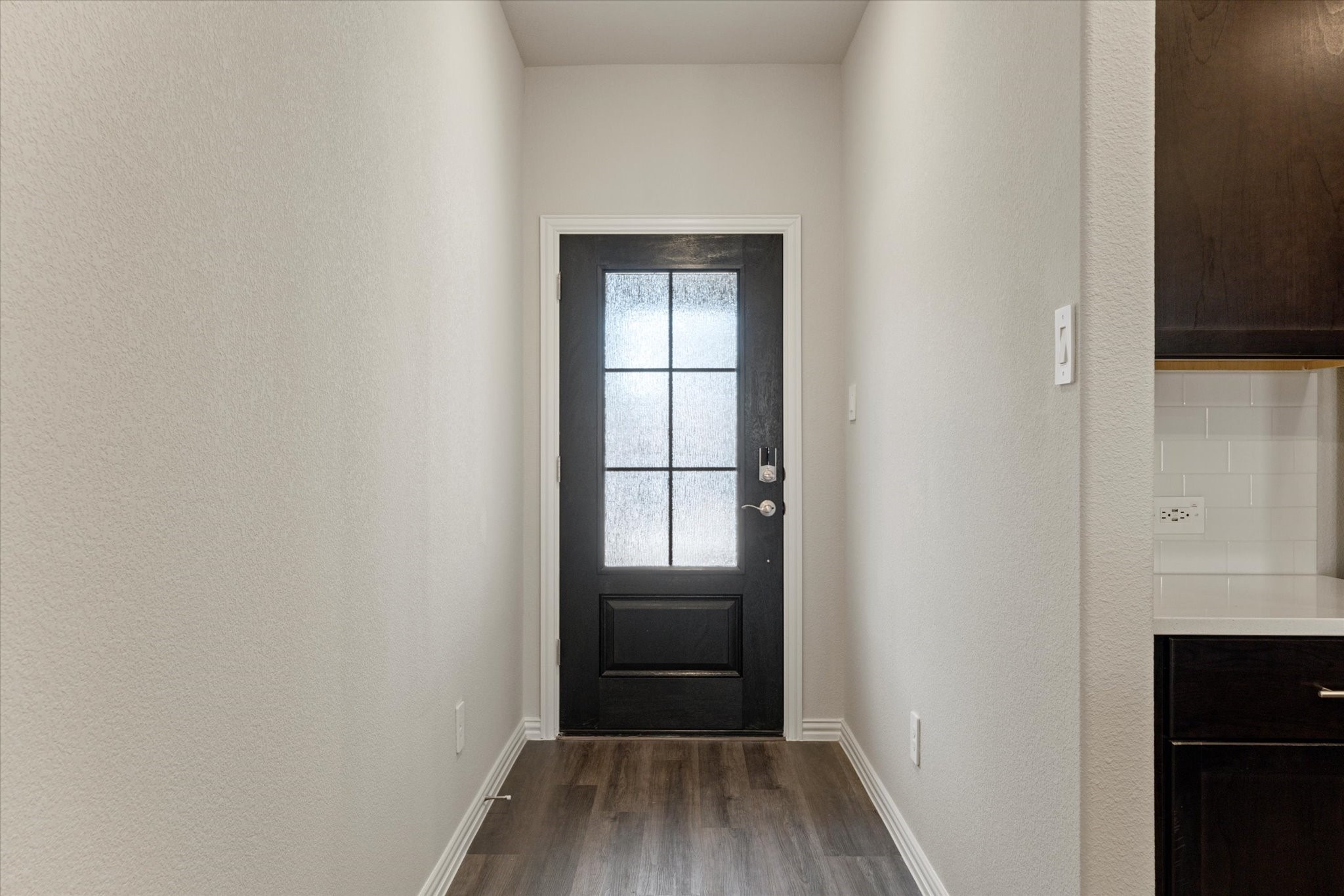 520 Hemingway Lane