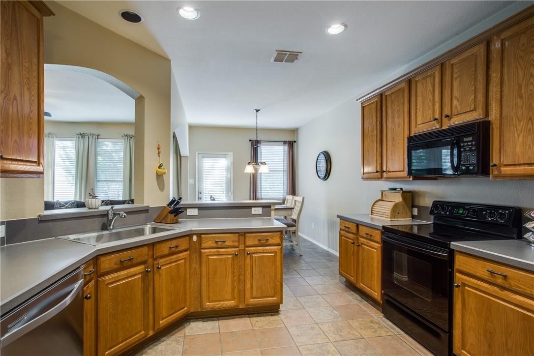 2808 Cypress Point Drive
