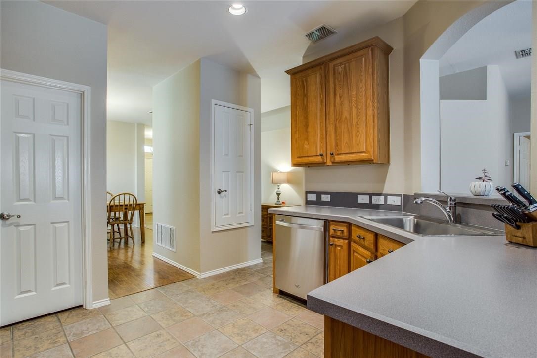 2808 Cypress Point Drive