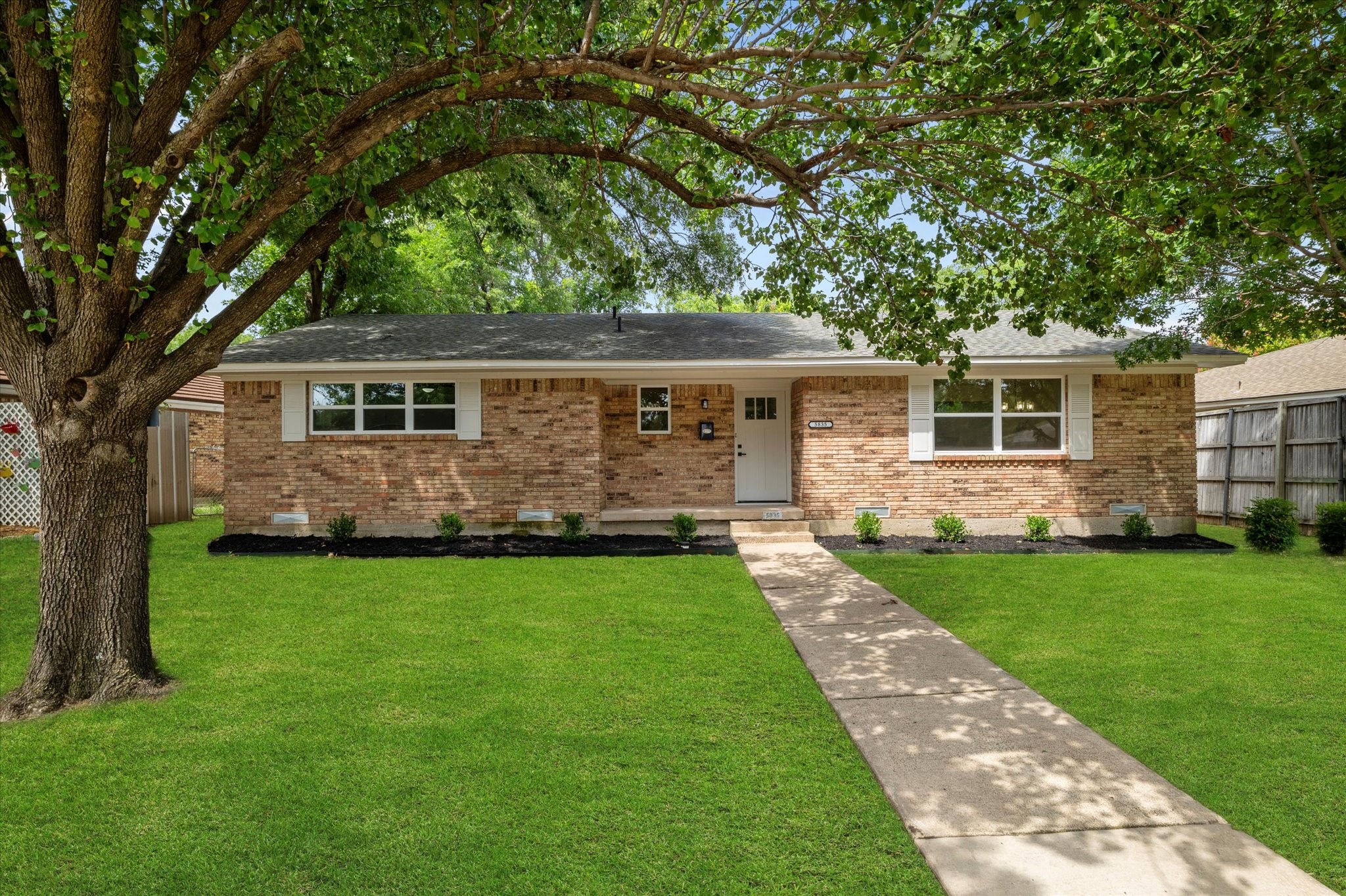 5835 Sunnywood Drive