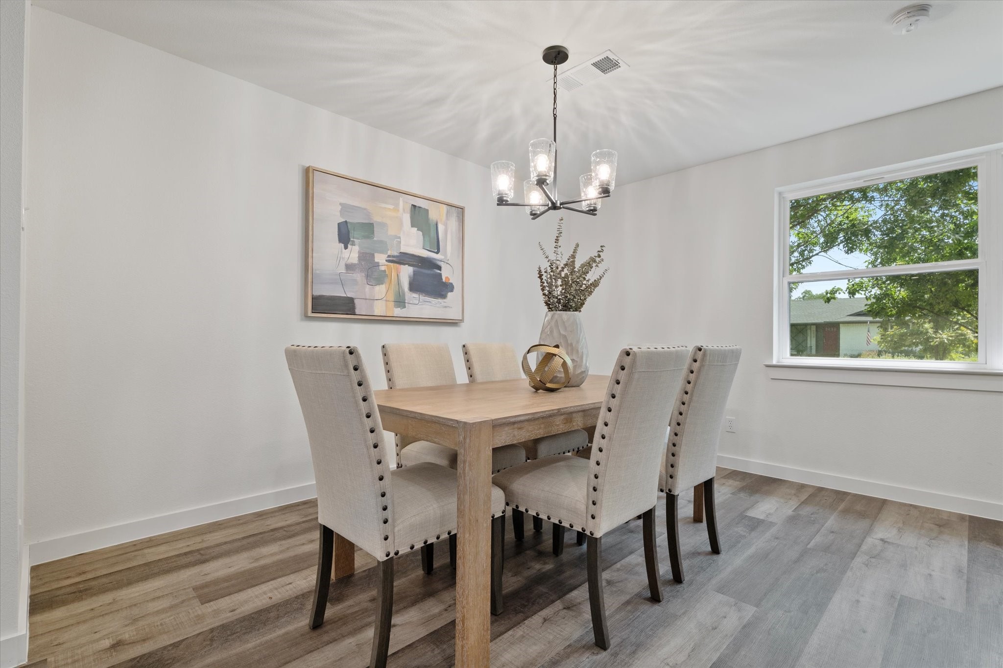 5835 Sunnywood Drive