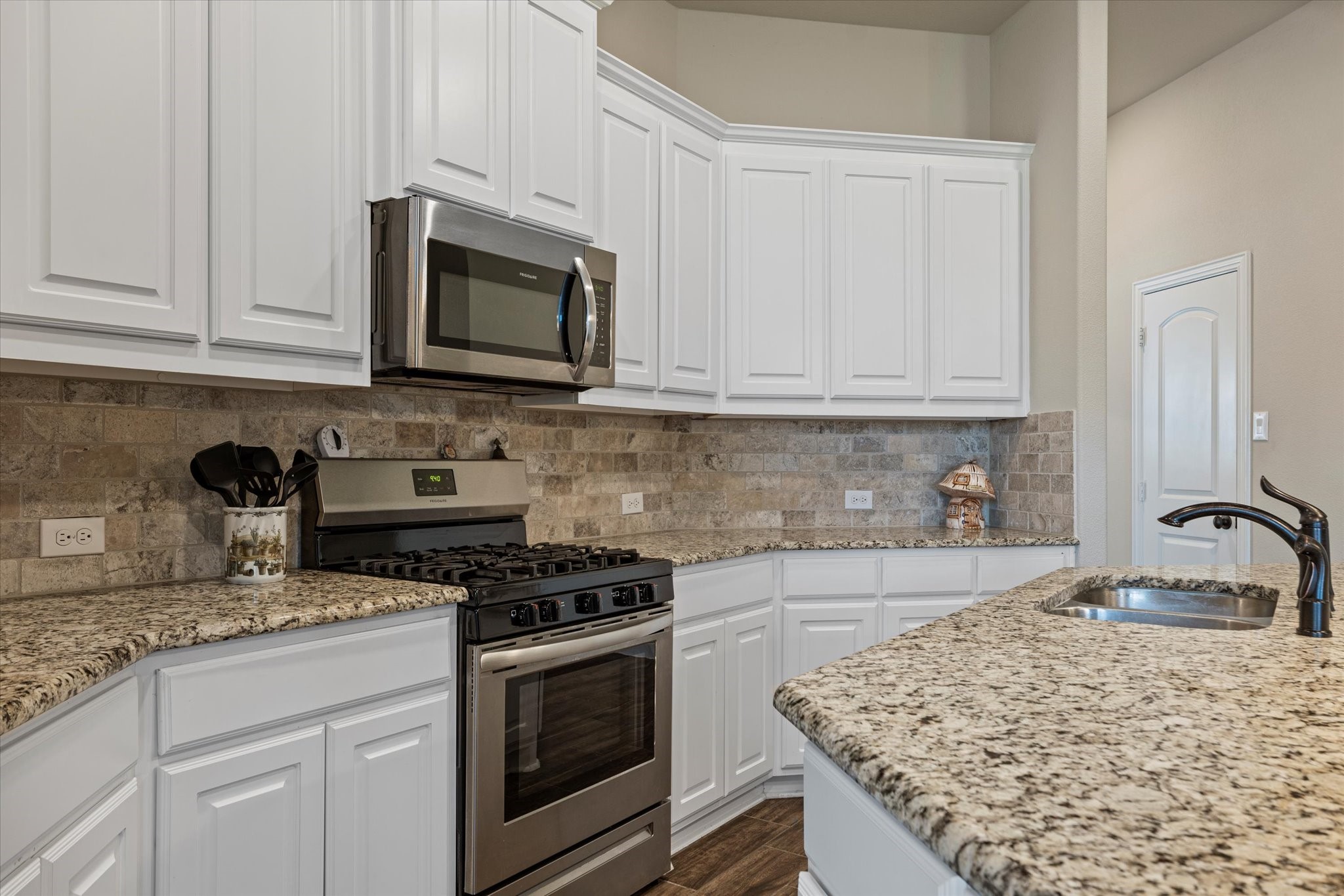 3015 Razorback Street