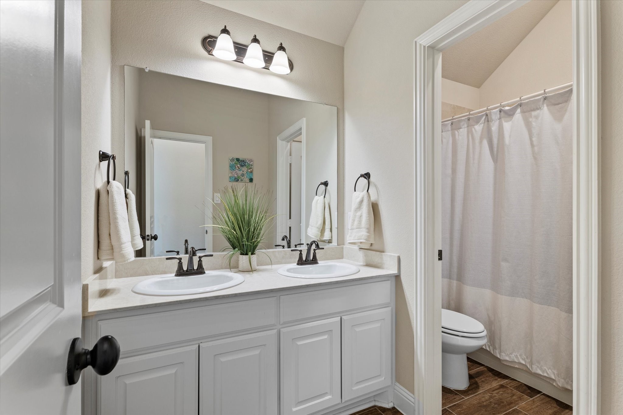 3015 Razorback Street