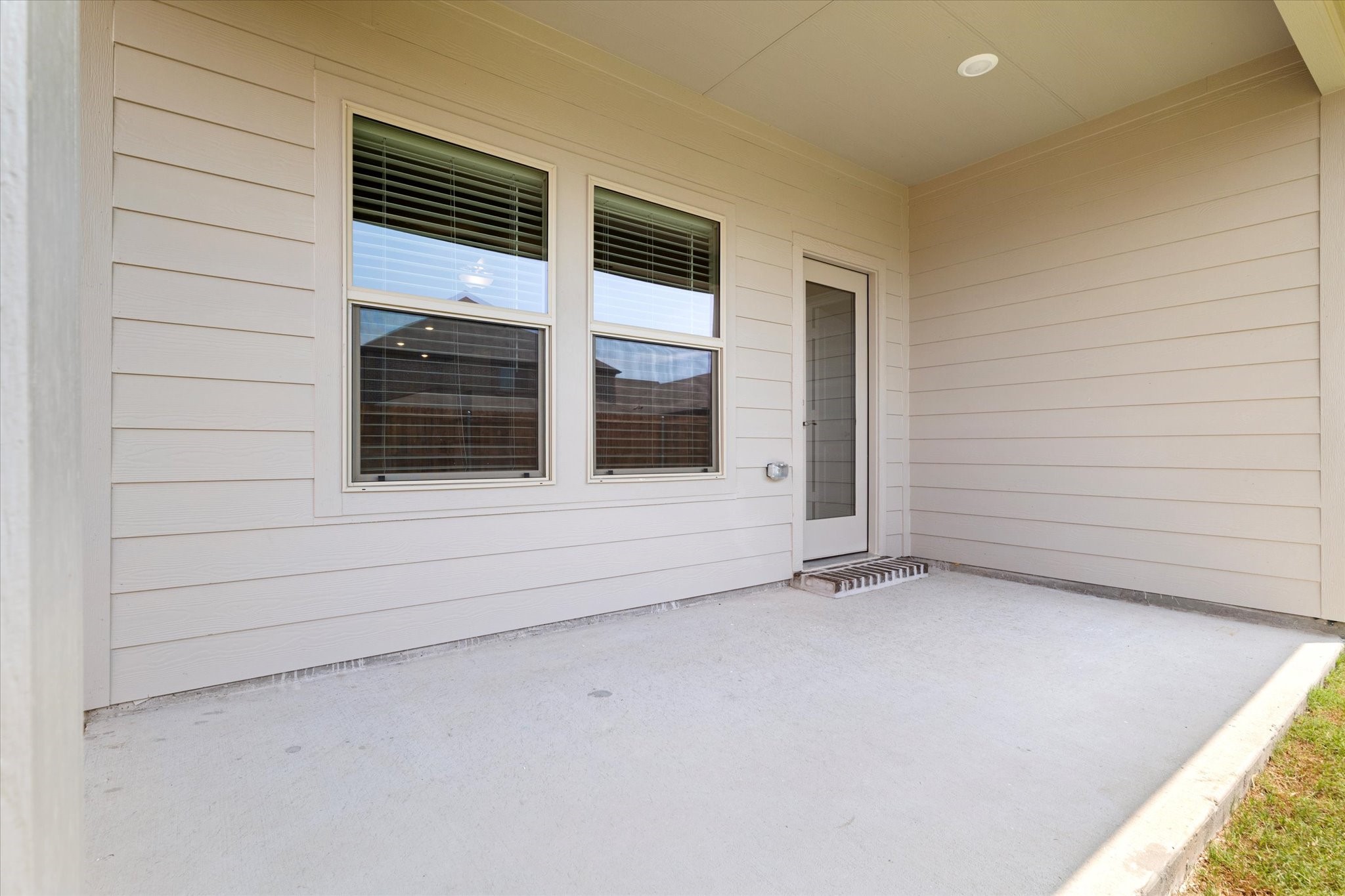 415 Willet Drive