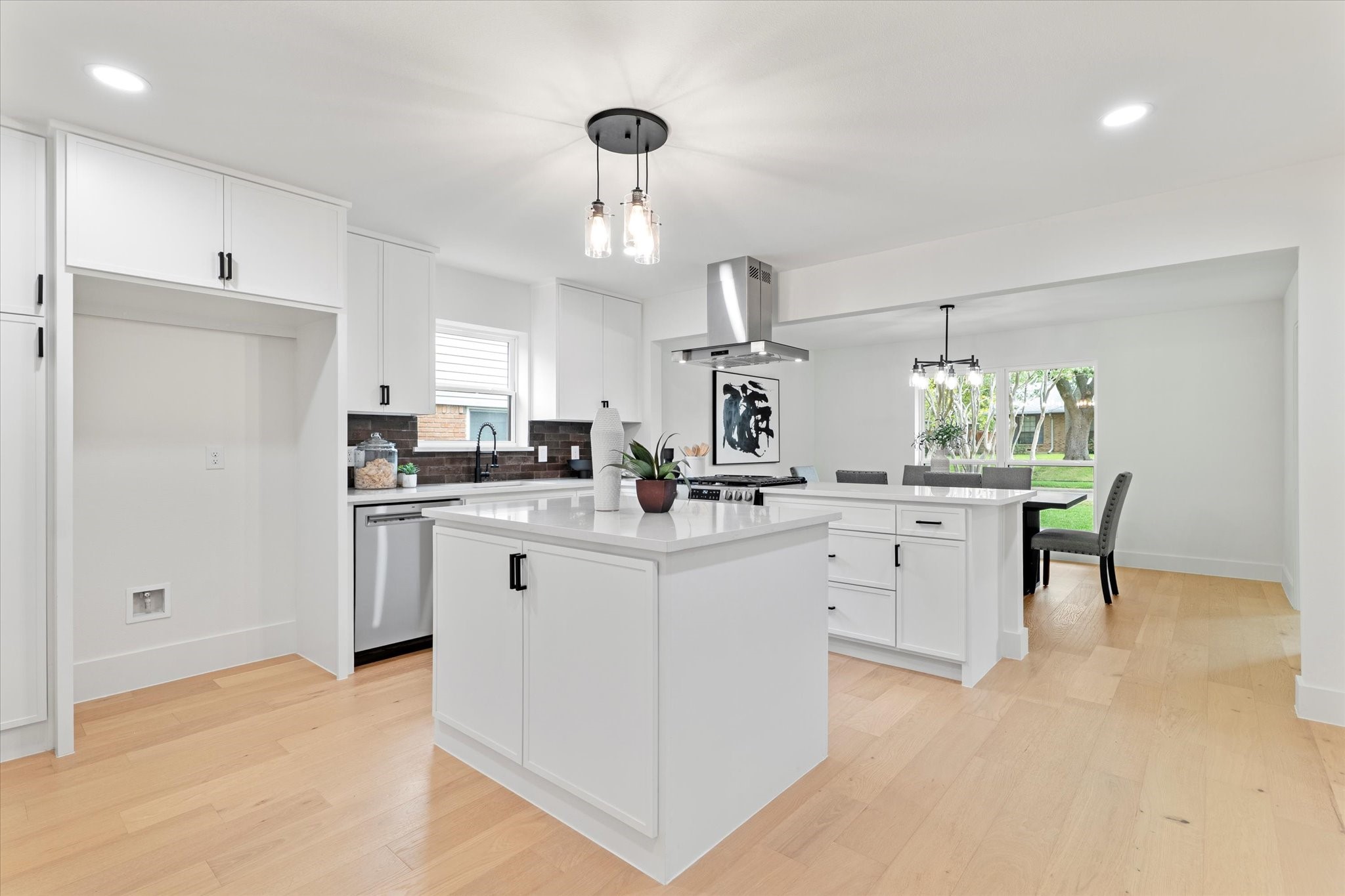 7652 El Pensador Drive