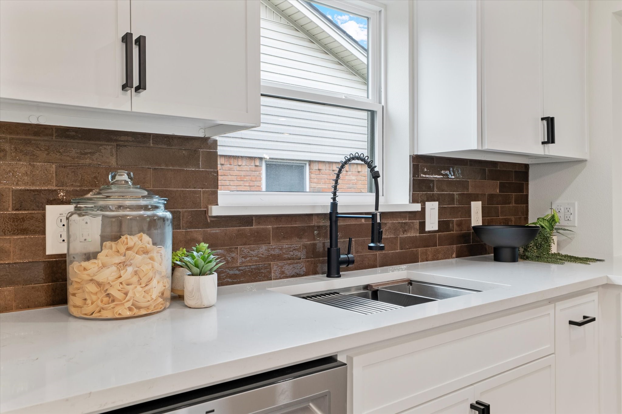 7652 El Pensador Drive