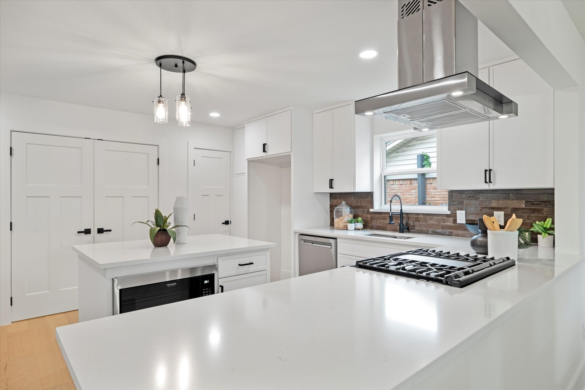 7652 El Pensador Drive