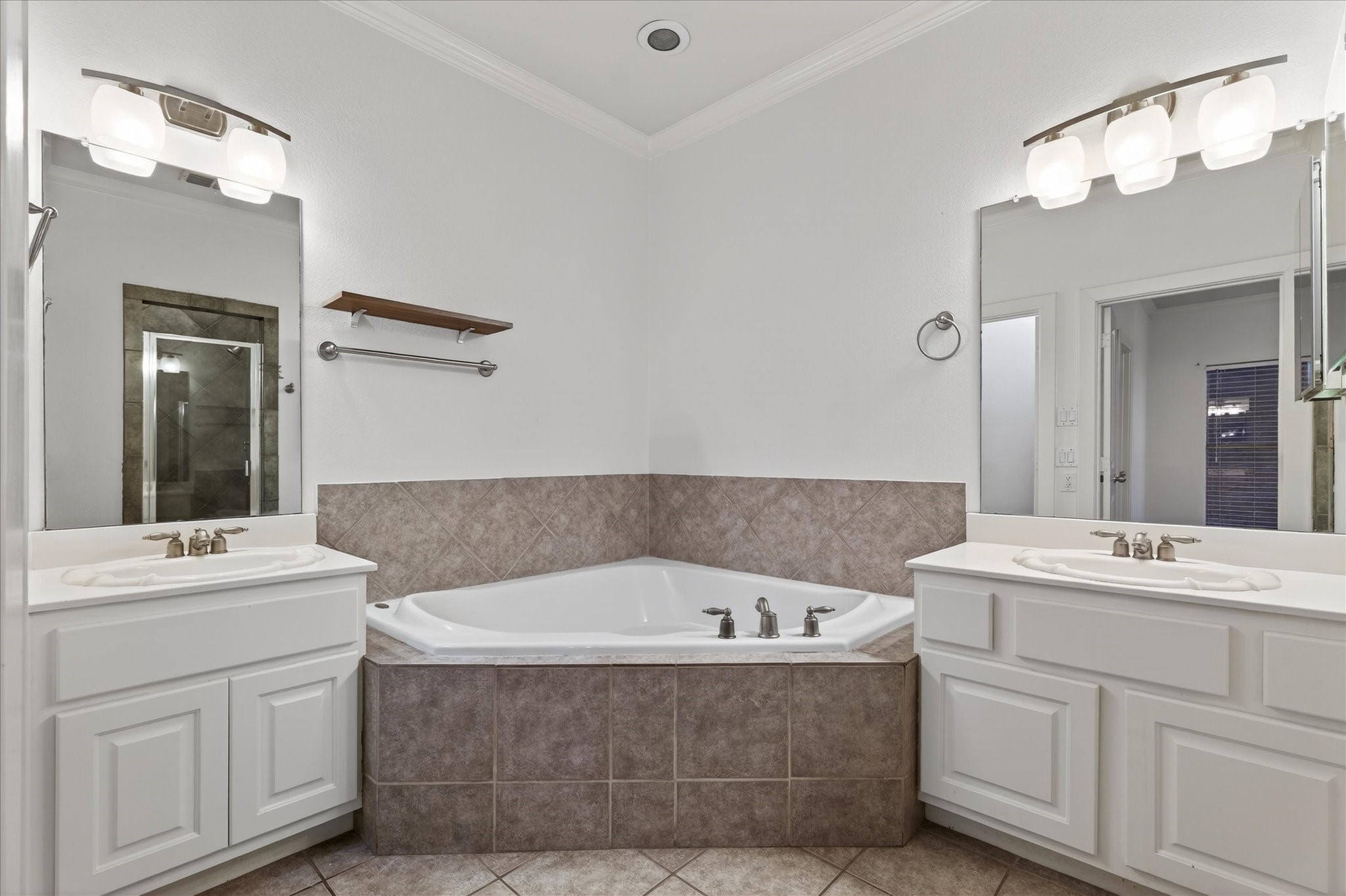 4105 Lafayette Street