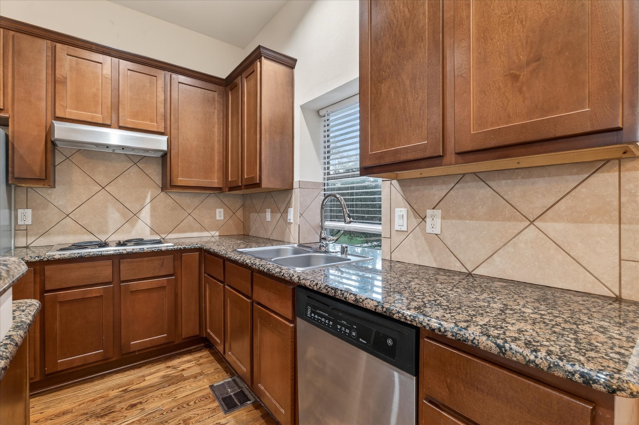 4105 Lafayette Street