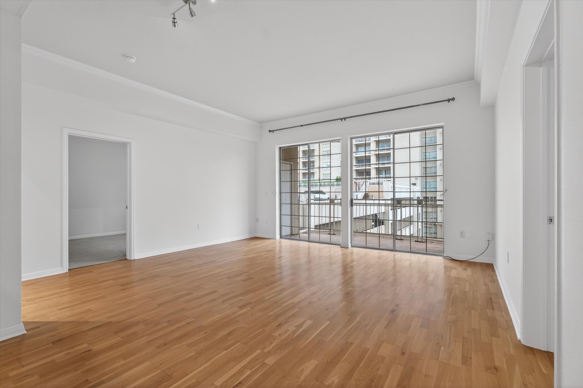 3225 Turtle Creek Boulevard 707
