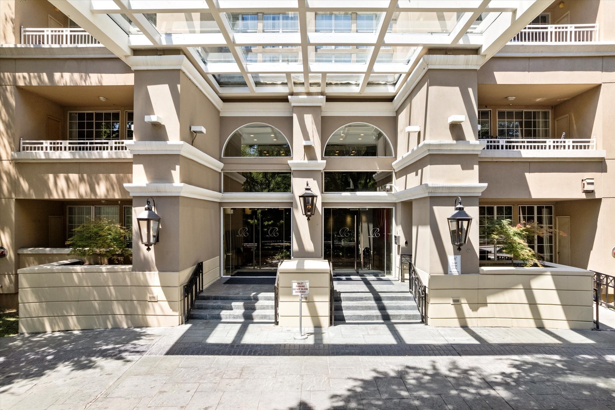 3225 Turtle Creek Boulevard 707
