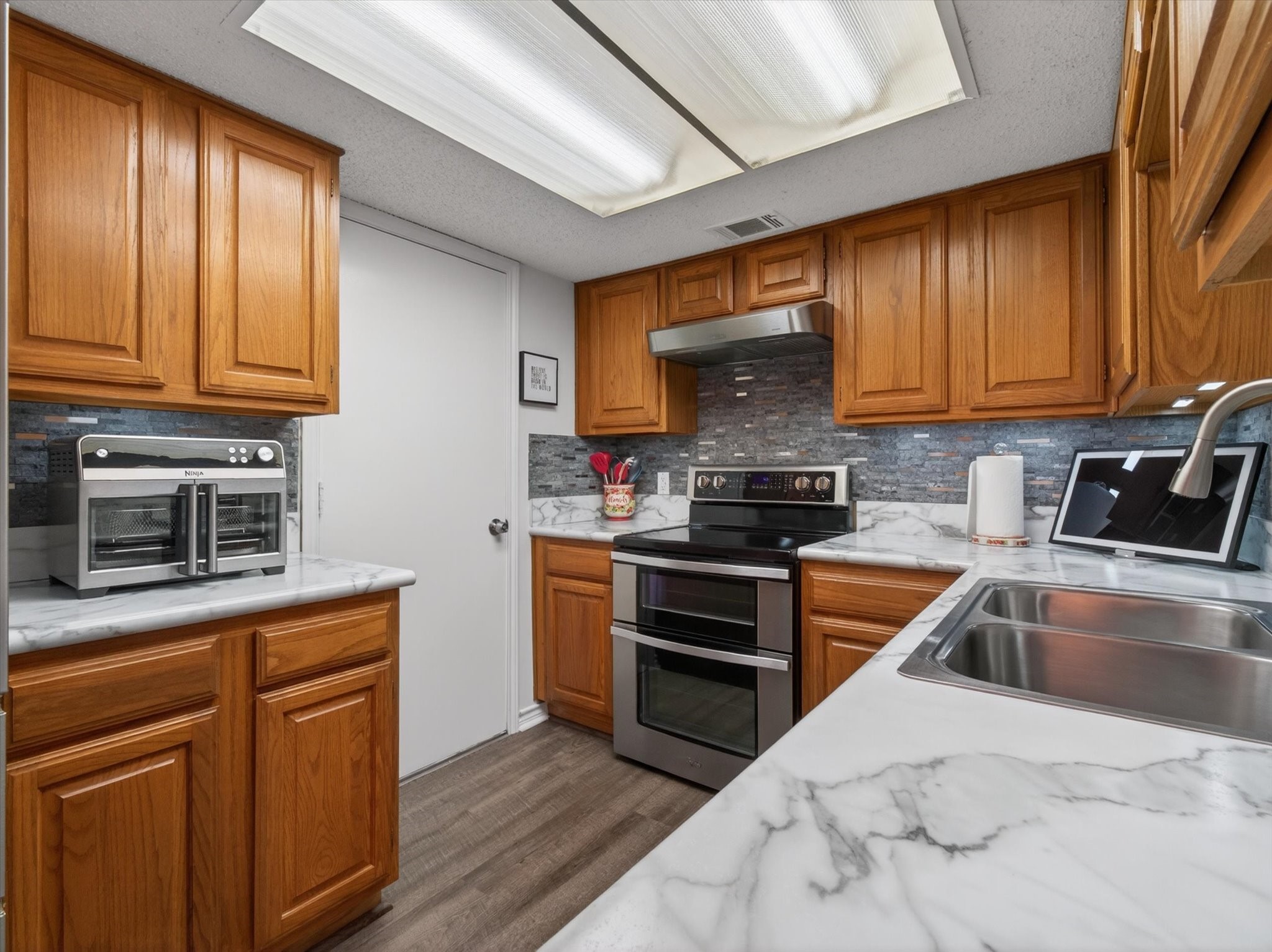 10923 Gable Circle