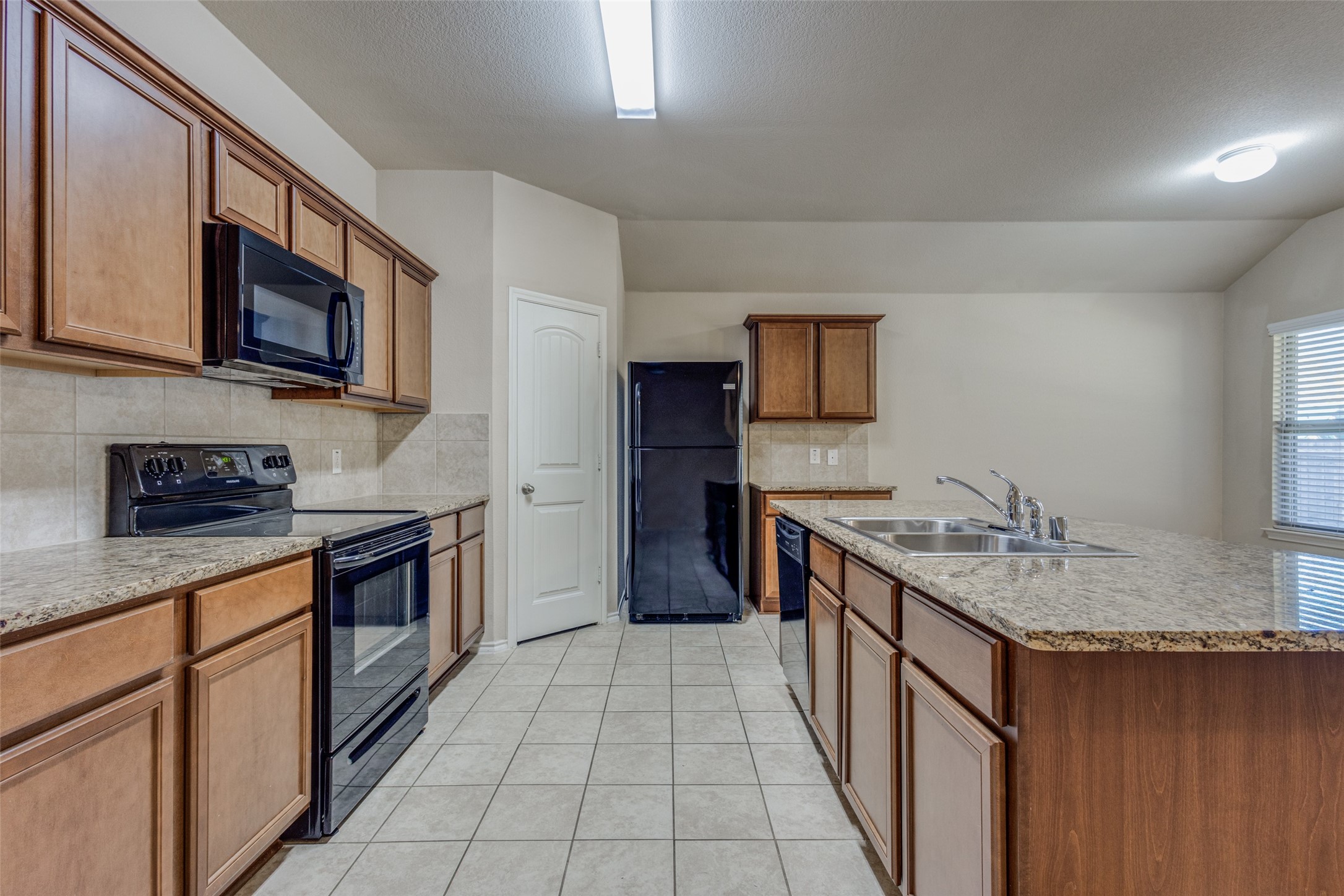 1309 Jasper Crossing