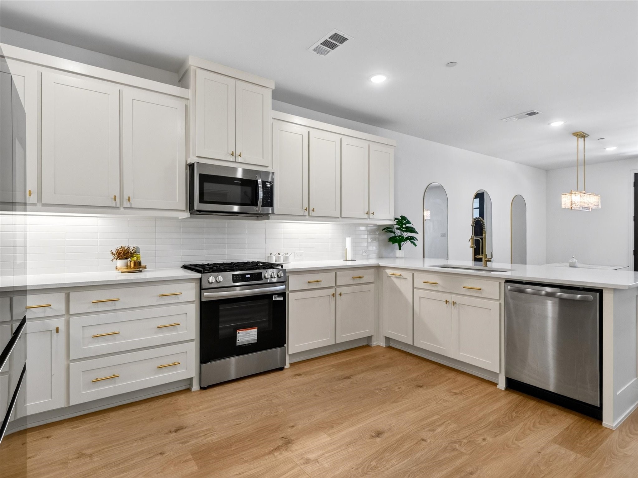 8900 Magnet Drive
