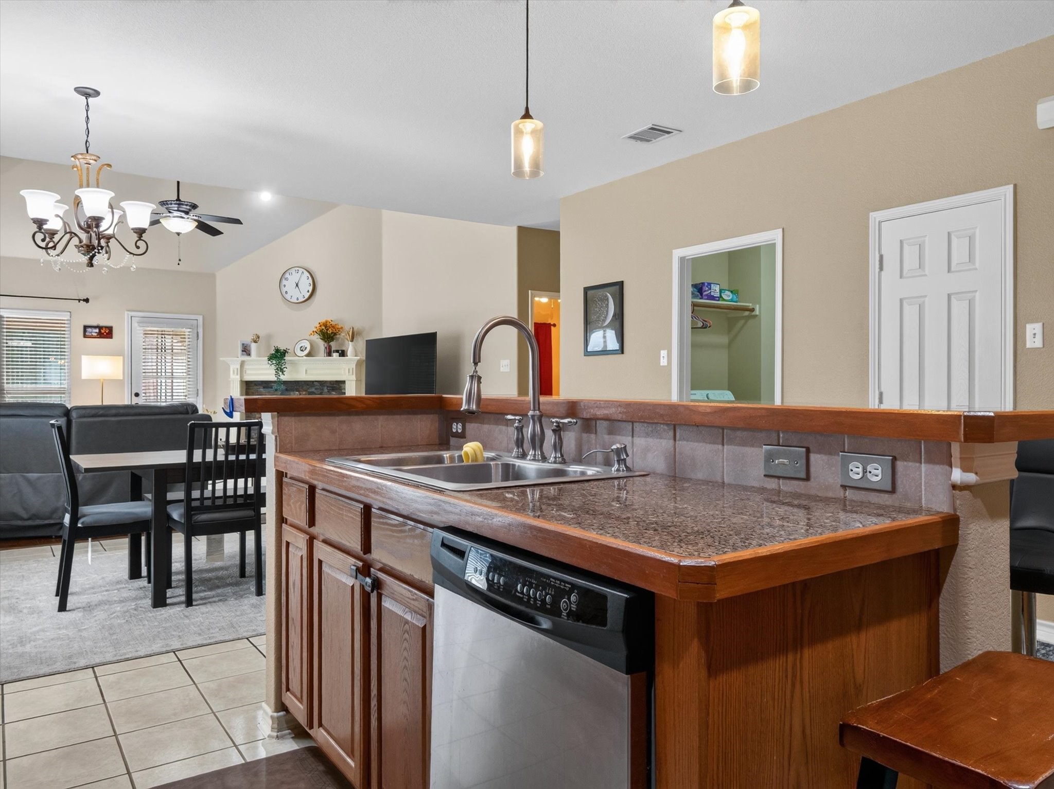 7912 Riverwalk Trail