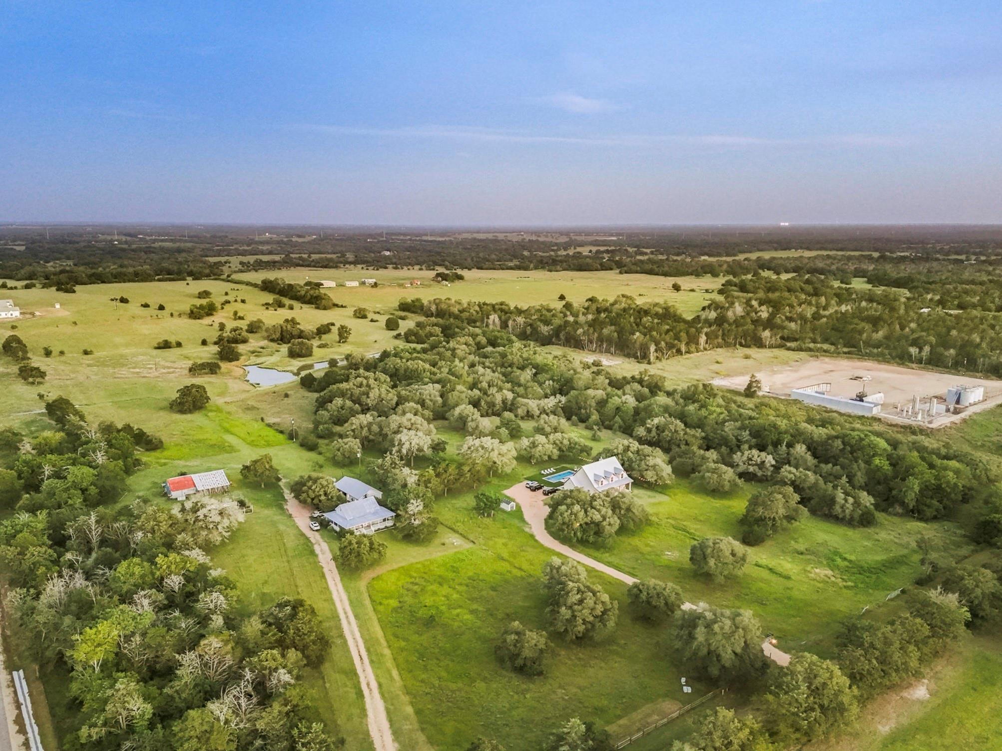 15 Round Top Farms Drive
