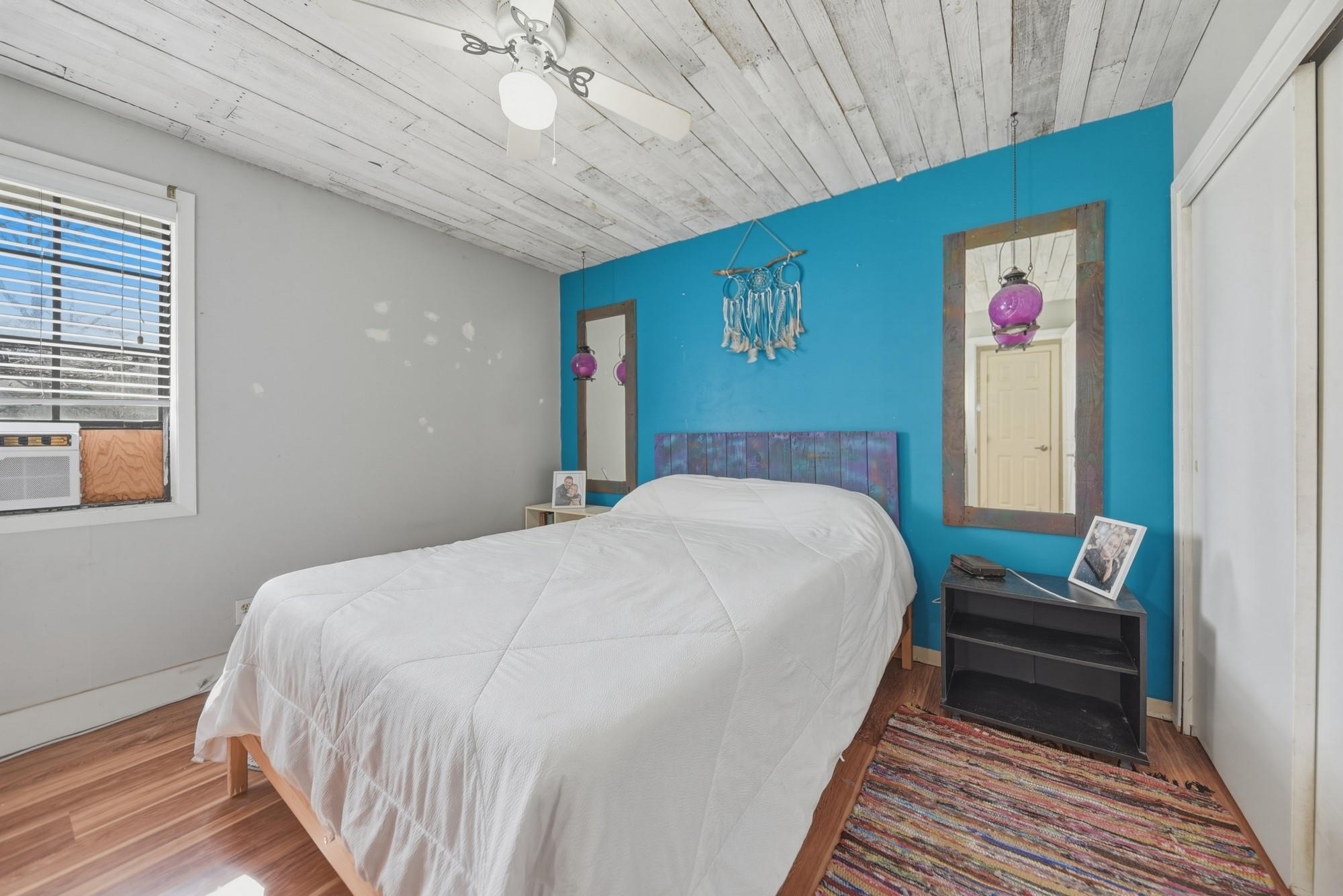 514 Forest Oak Drive