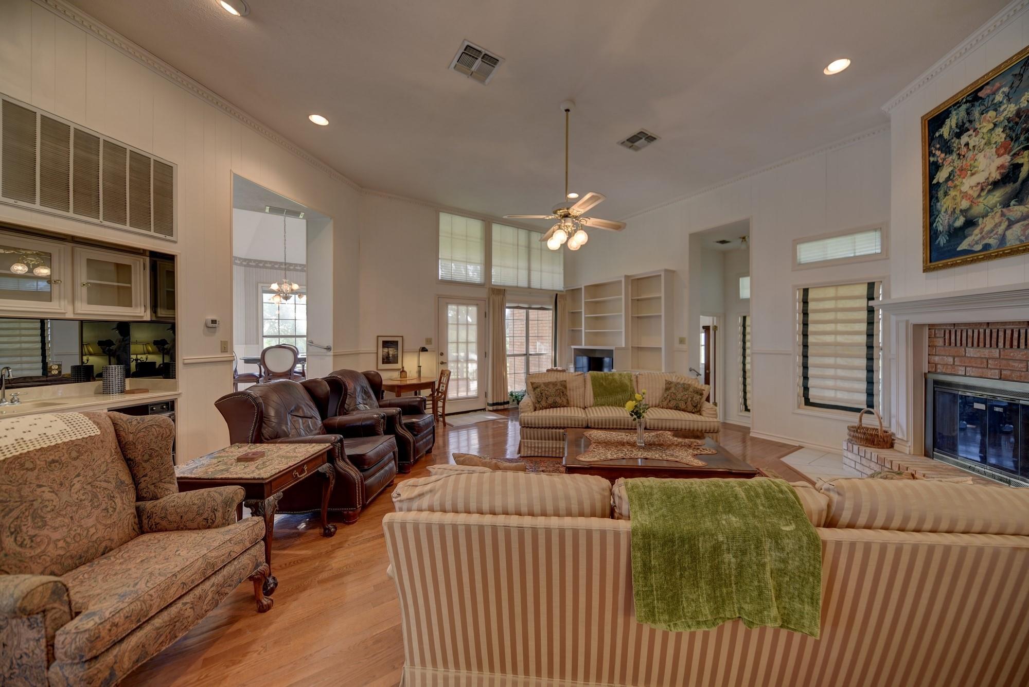 1552 Holub Road