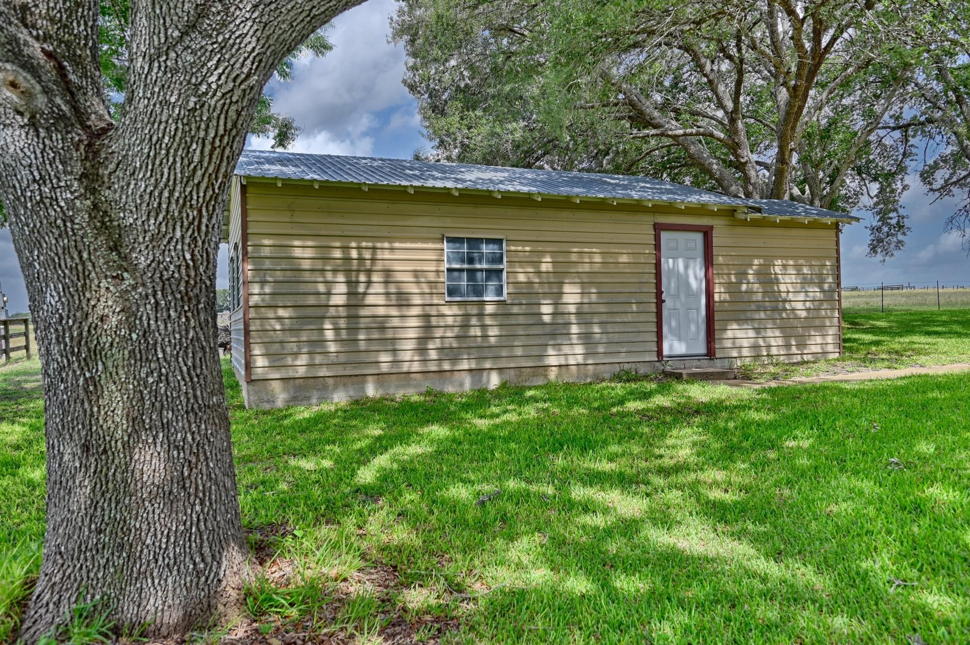 1552 Holub Road