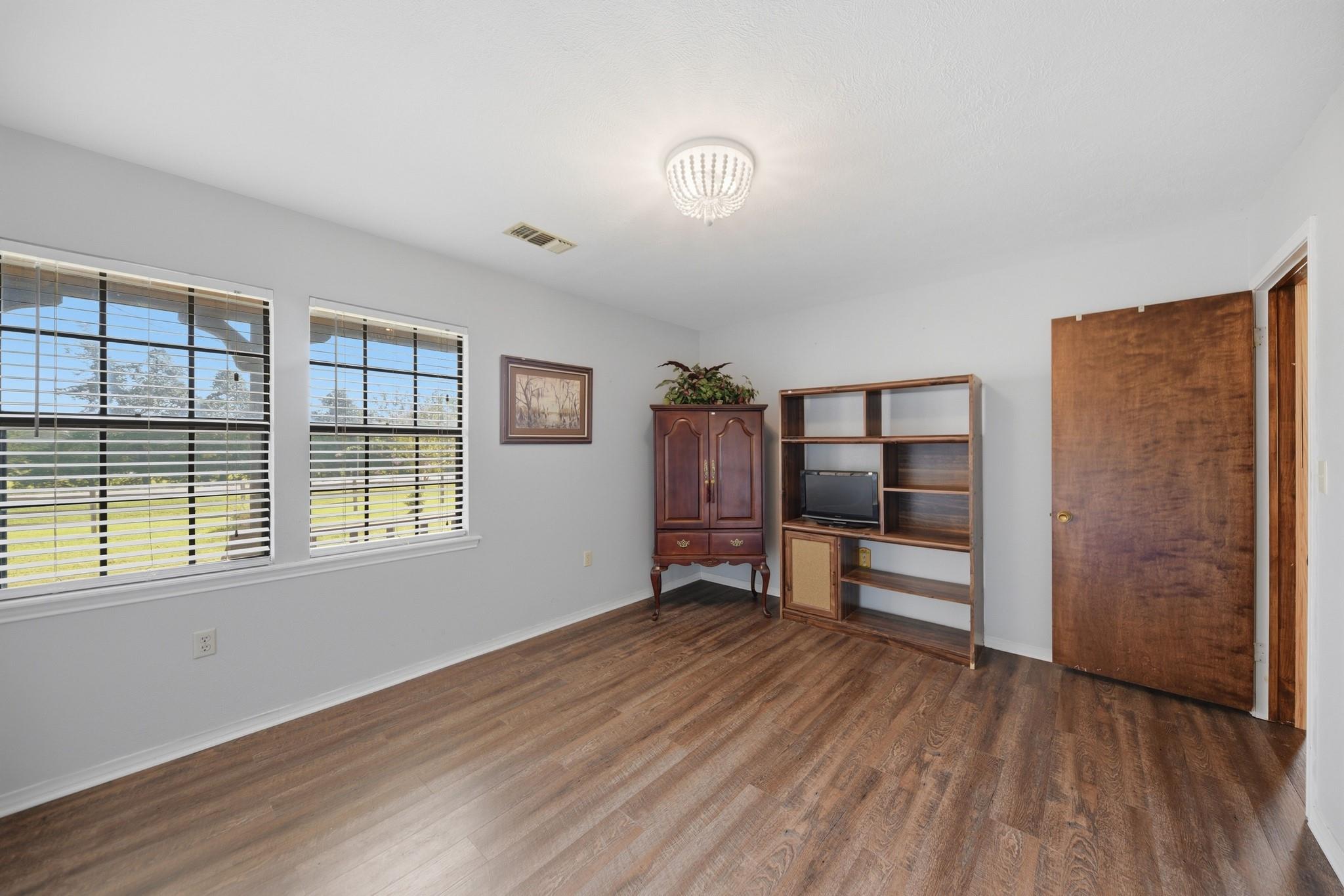 9470 Lake Forest Circle