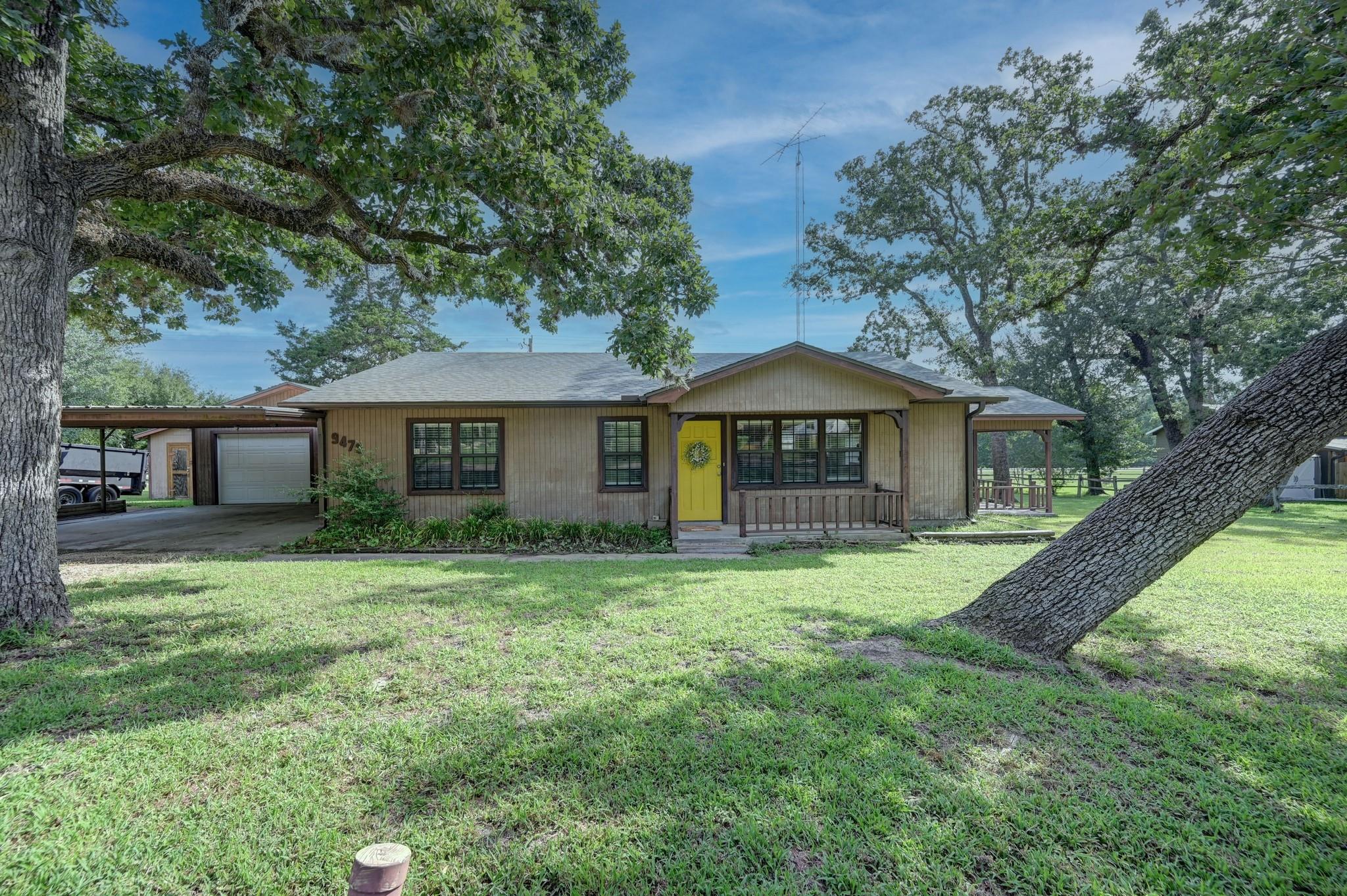 9470 Lake Forest Circle