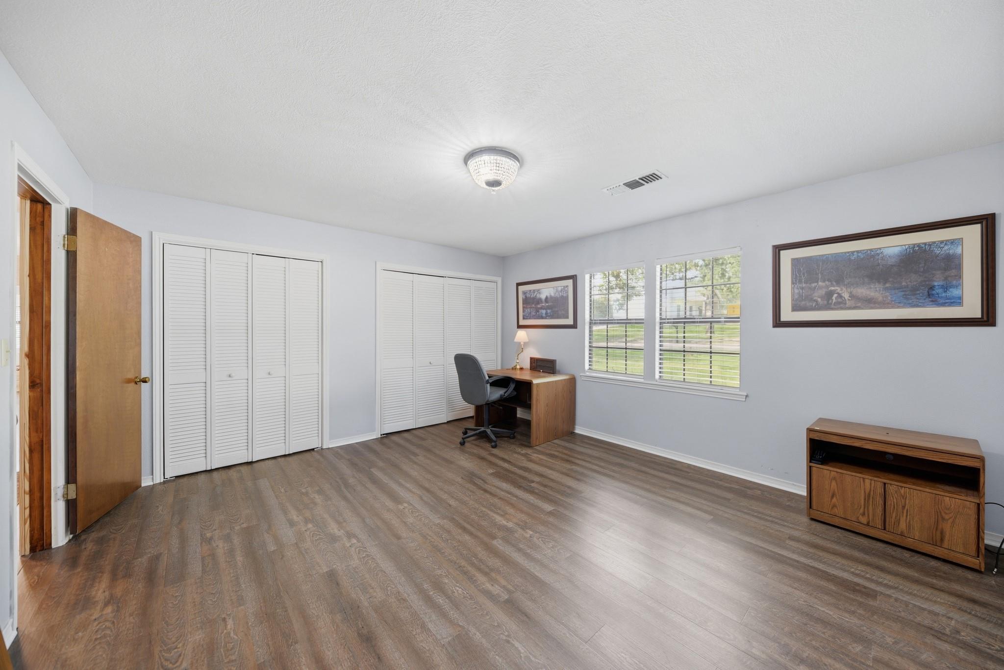 9470 Lake Forest Circle