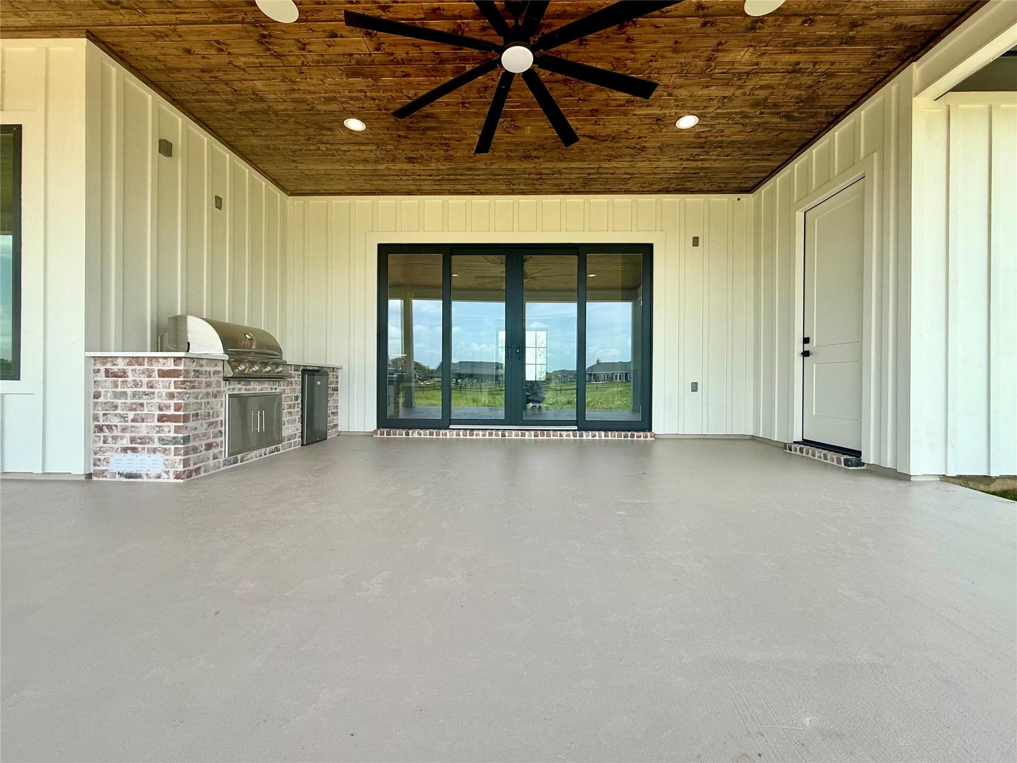 1176 Bluebonnet Ridge