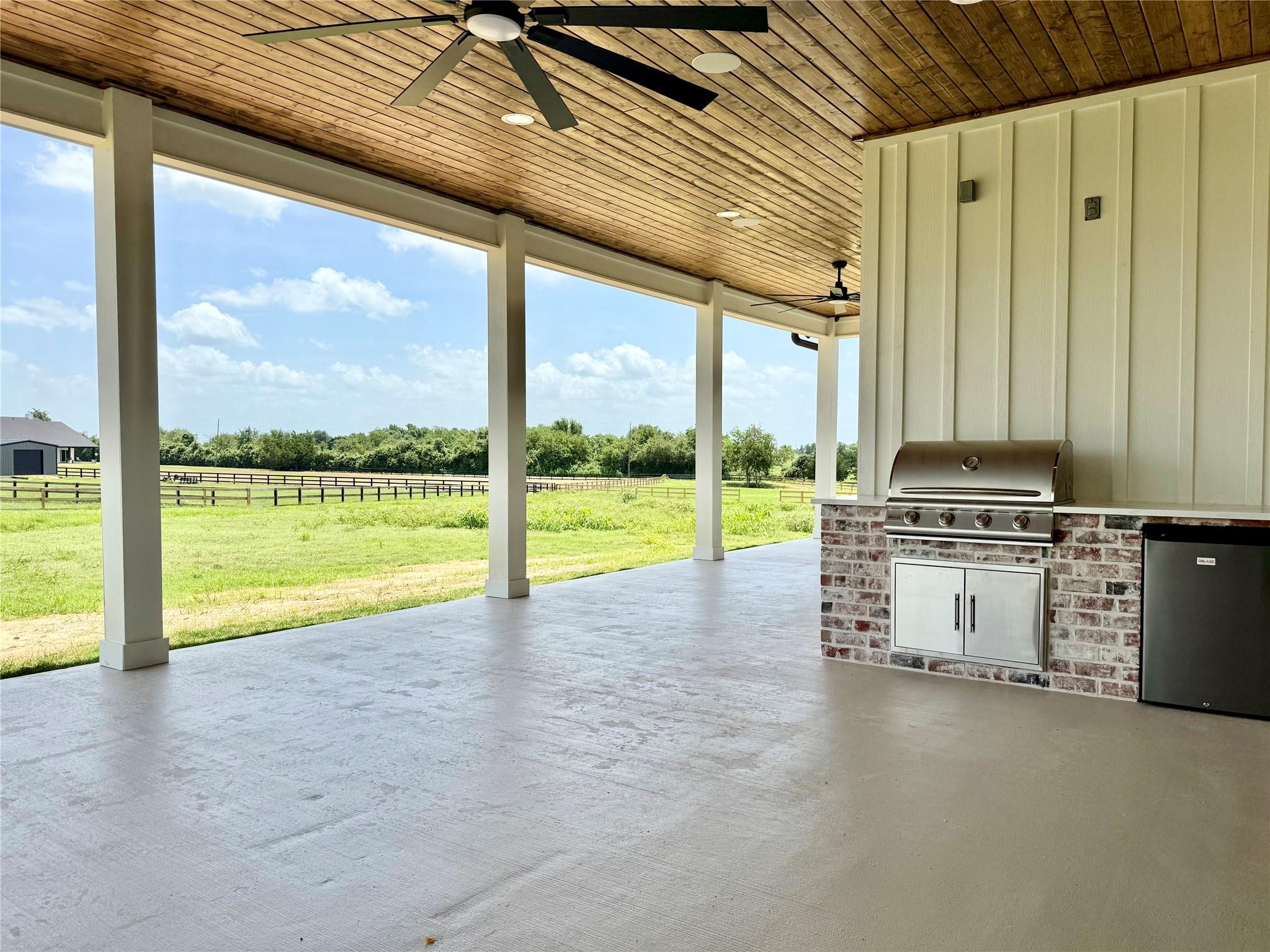 1176 Bluebonnet Ridge
