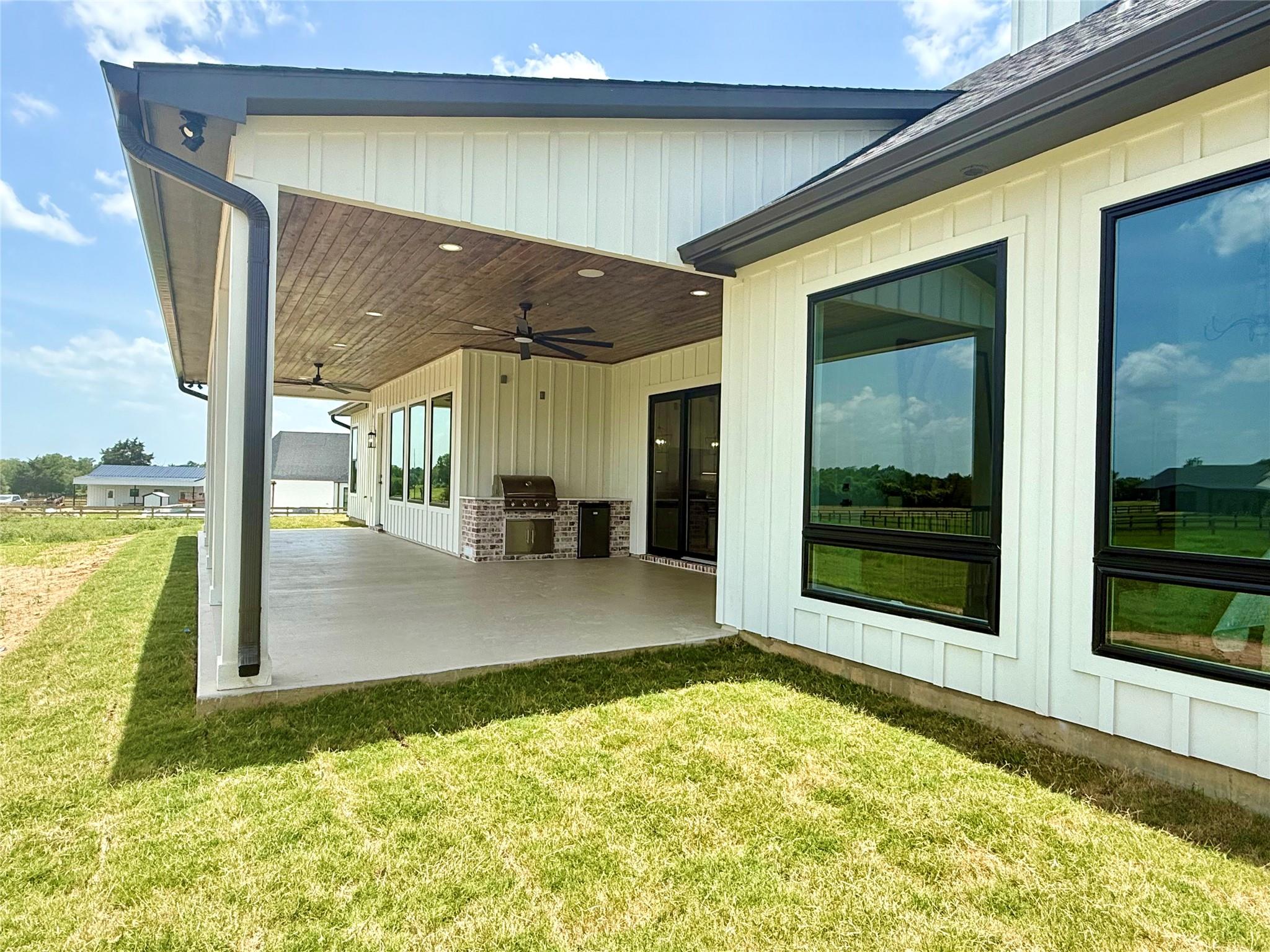 1176 Bluebonnet Ridge