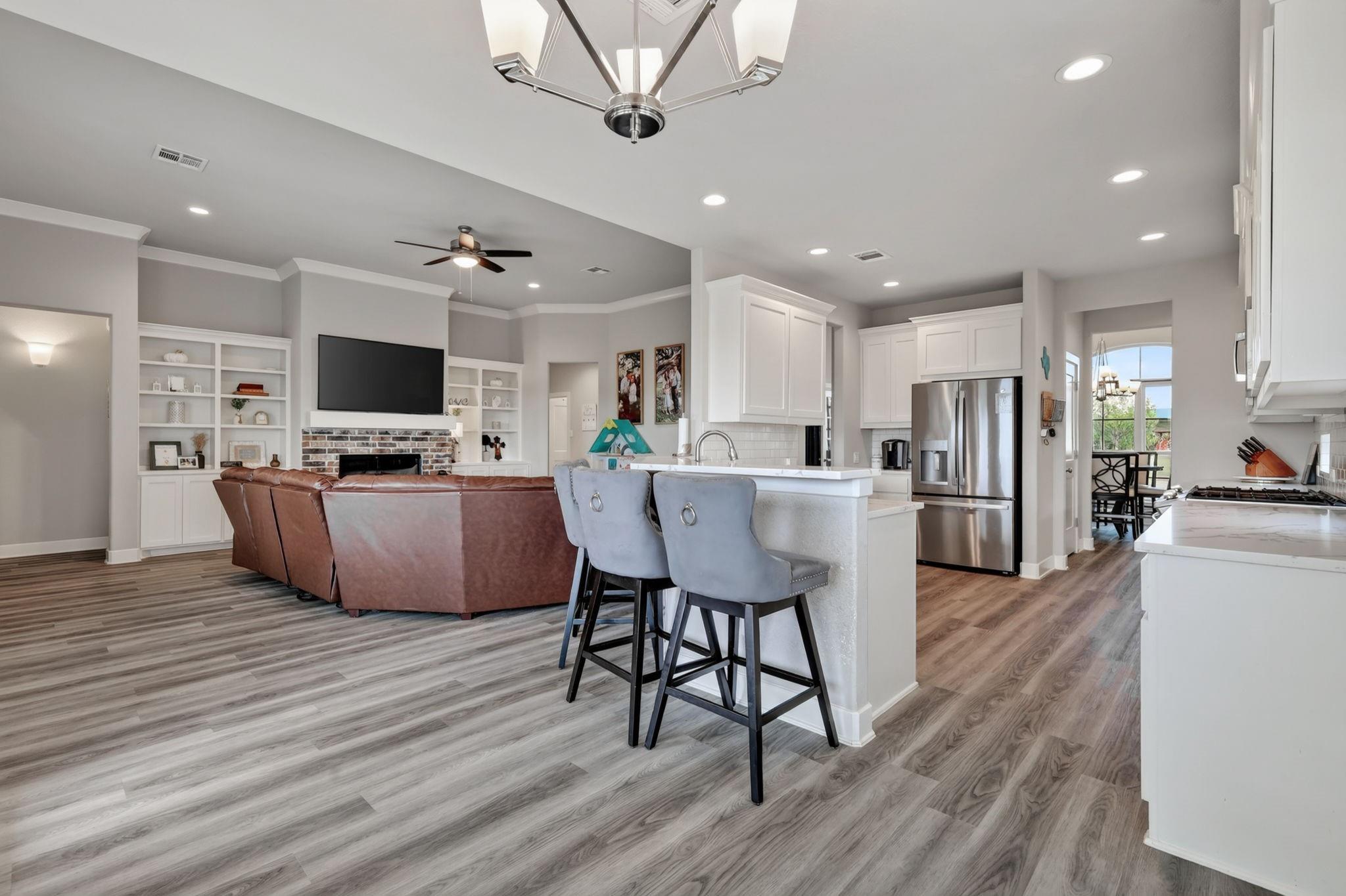 1501 Timber Oaks Drive