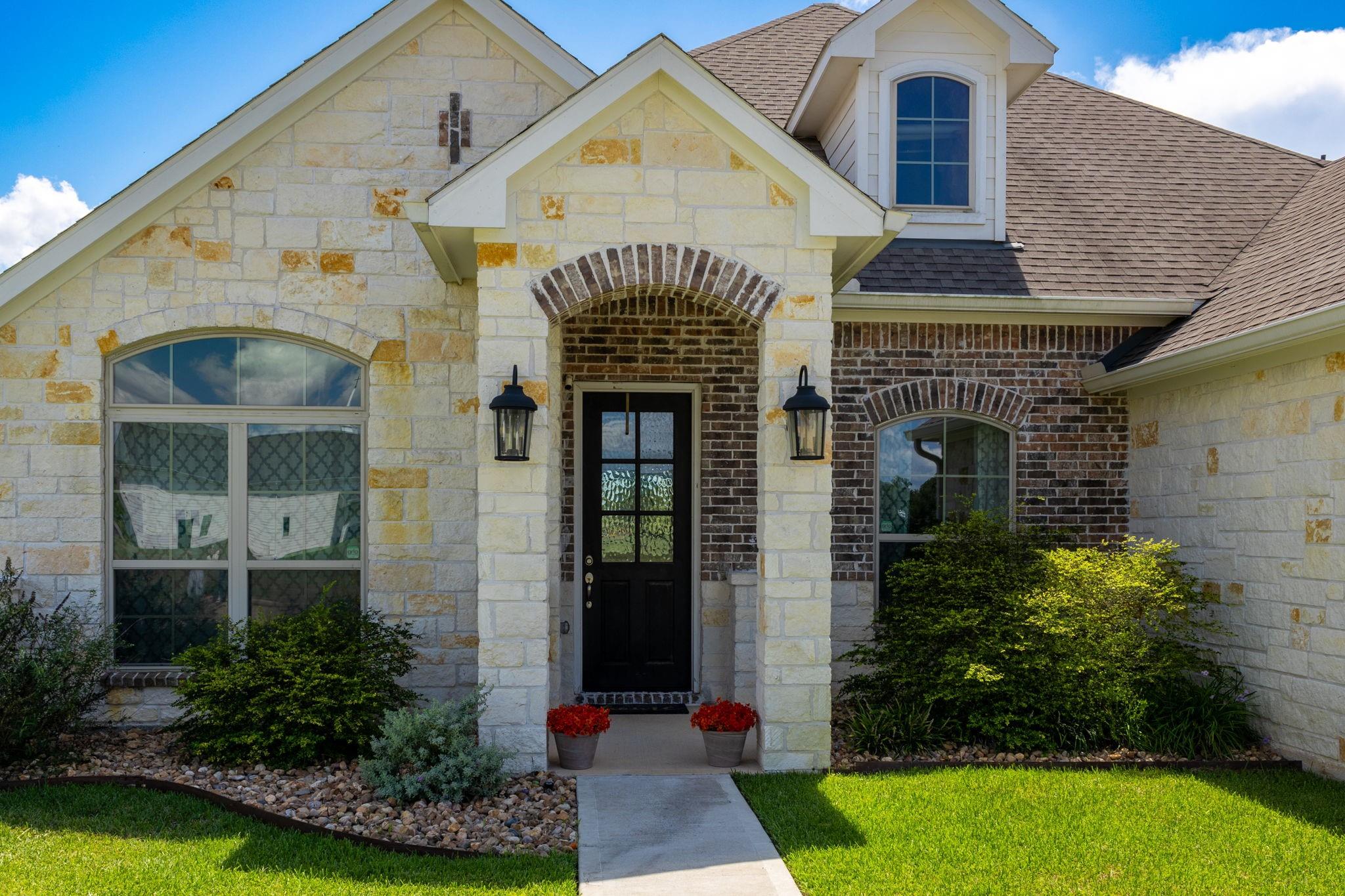 1501 Timber Oaks Drive