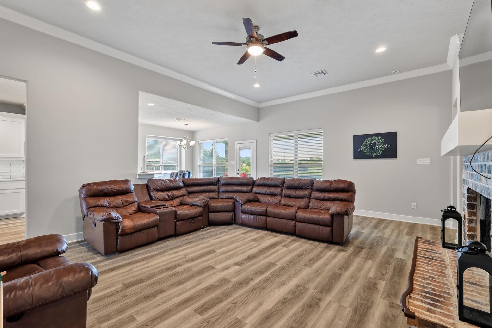 1501 Timber Oaks Drive