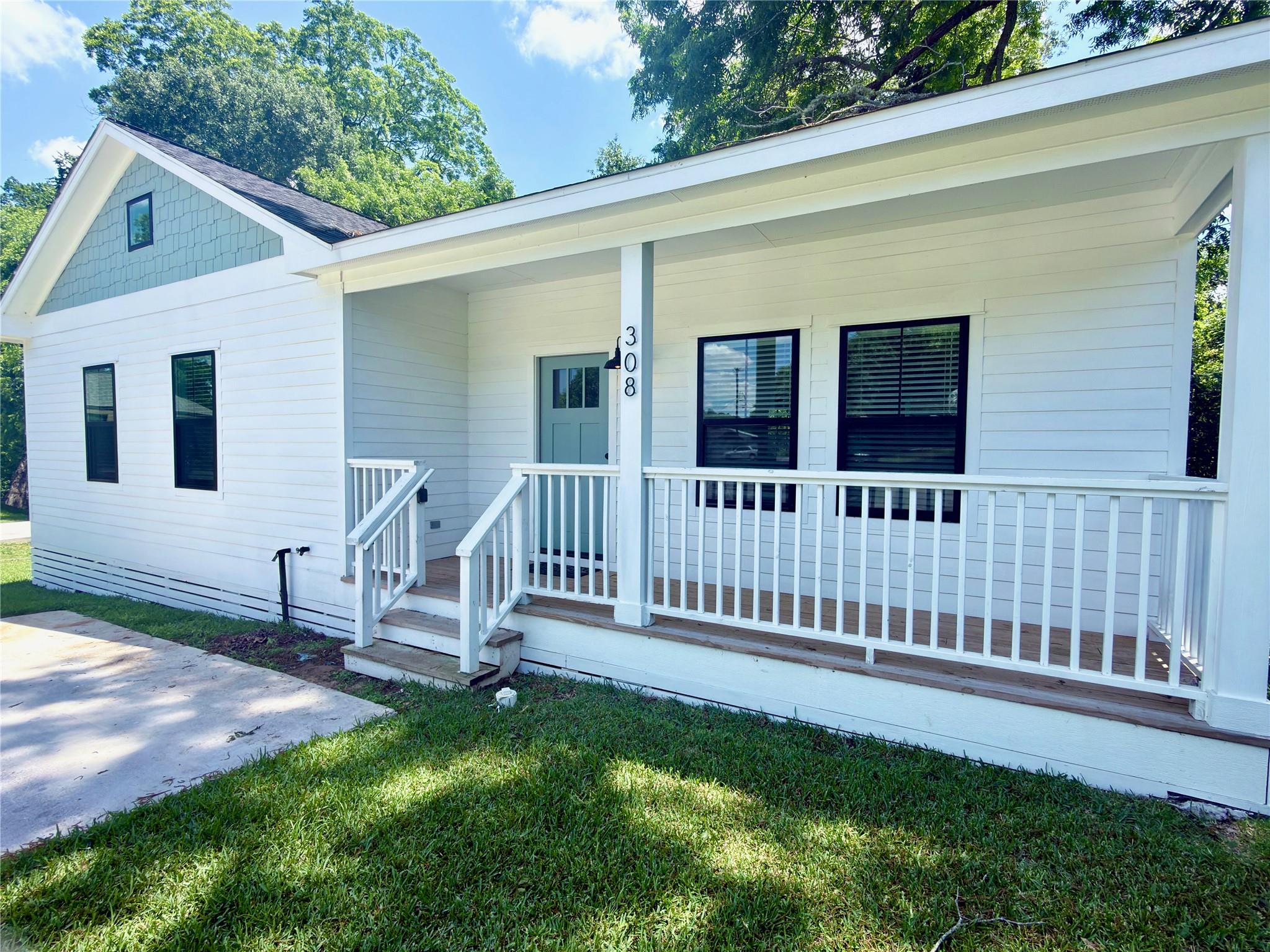 308 Lois Wright Circle