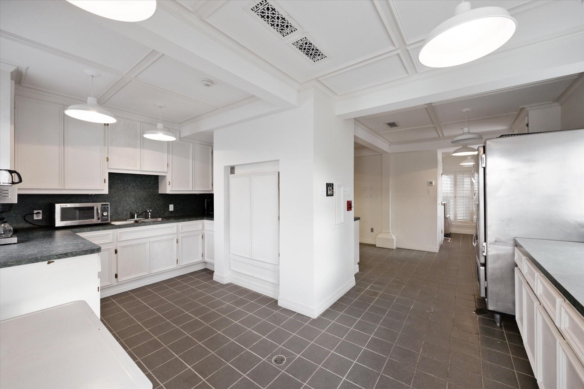 3401 Us Highway 290 E