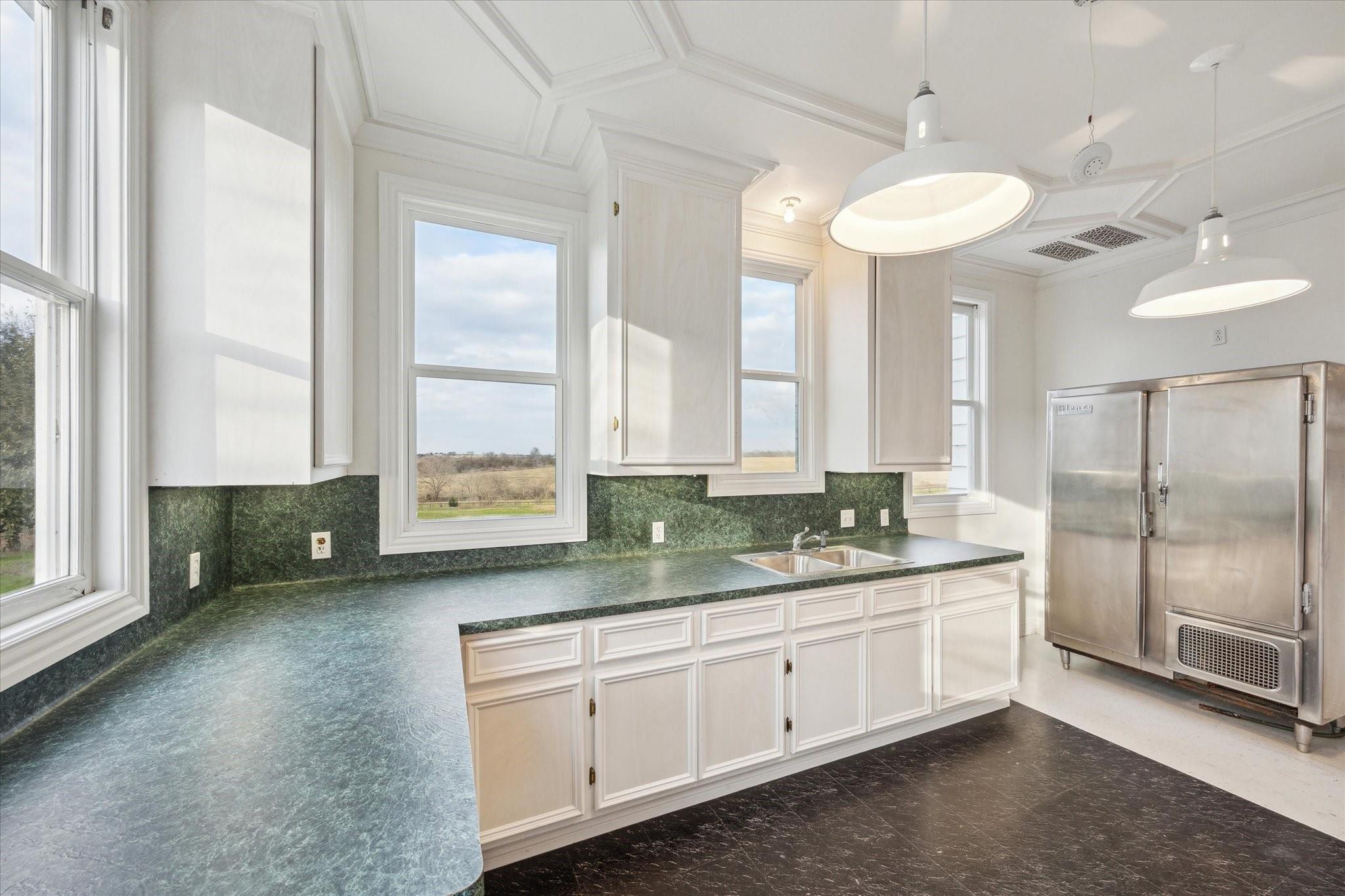 3401 Us Highway 290 E