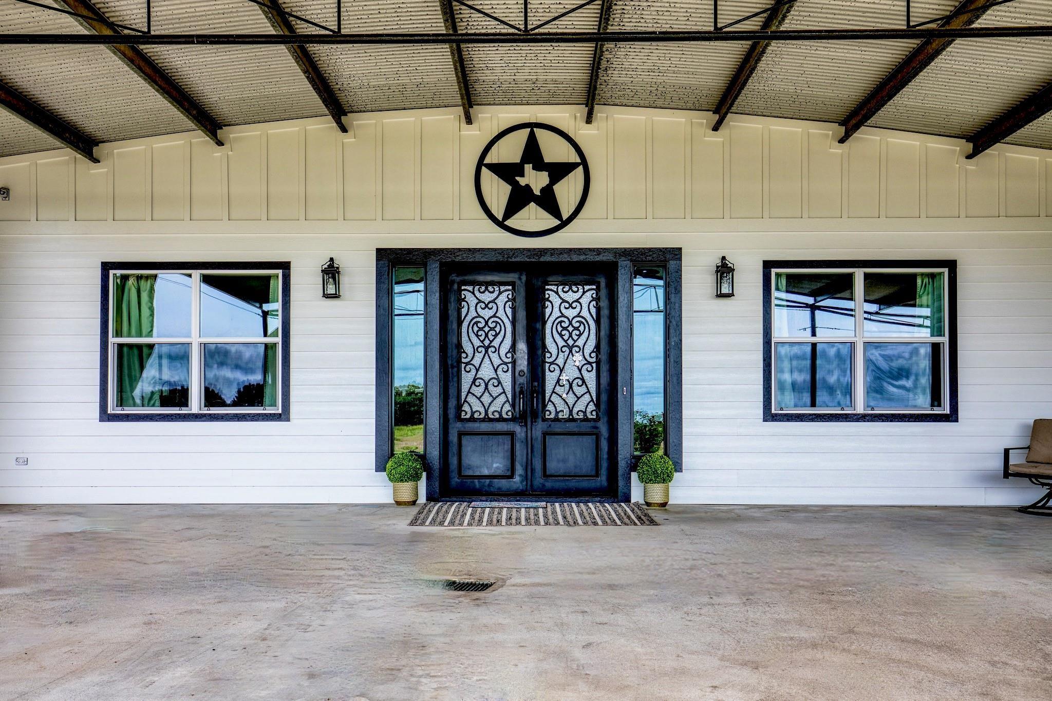11234 N Loop Road