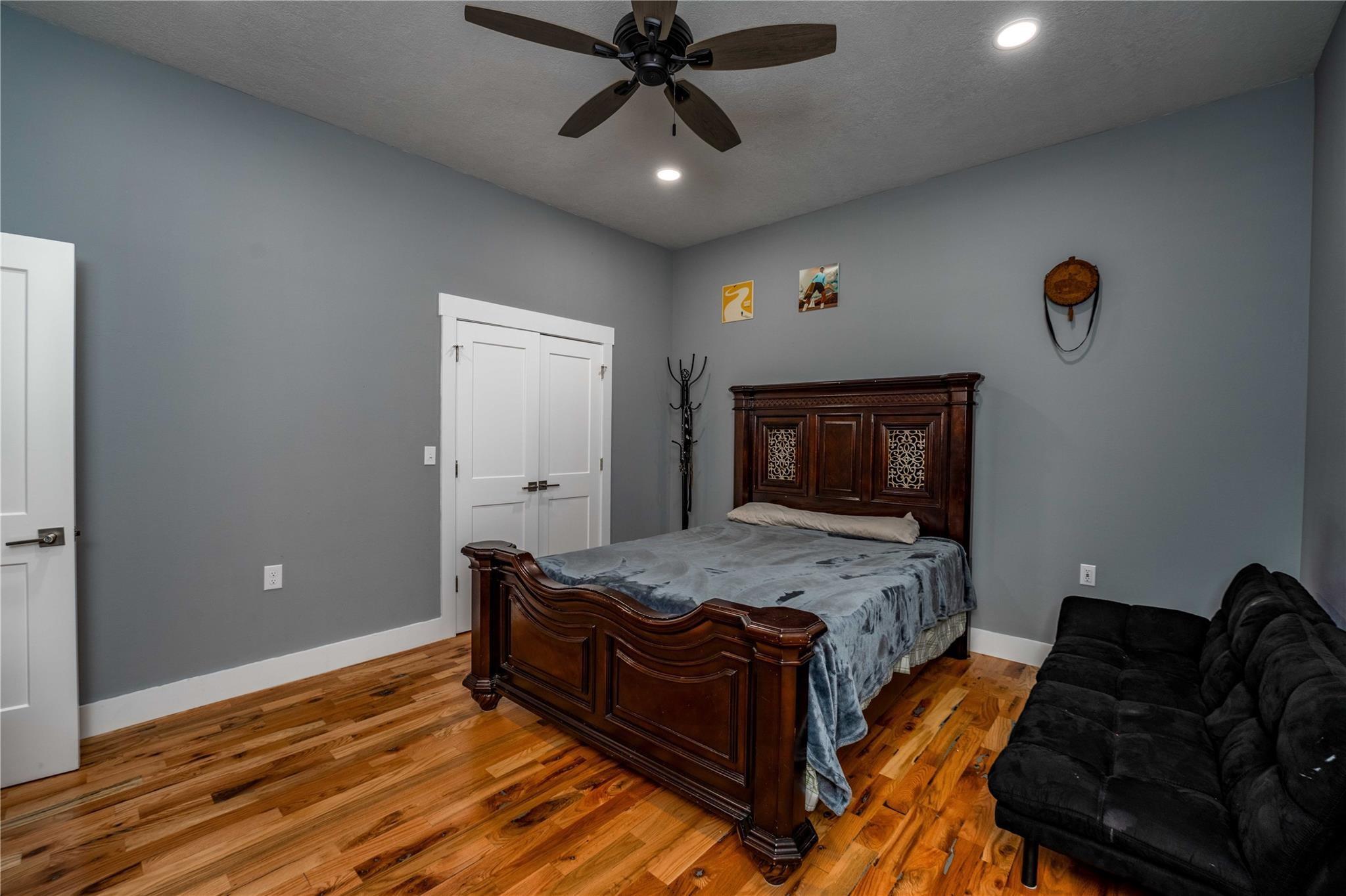 11234 N Loop Road