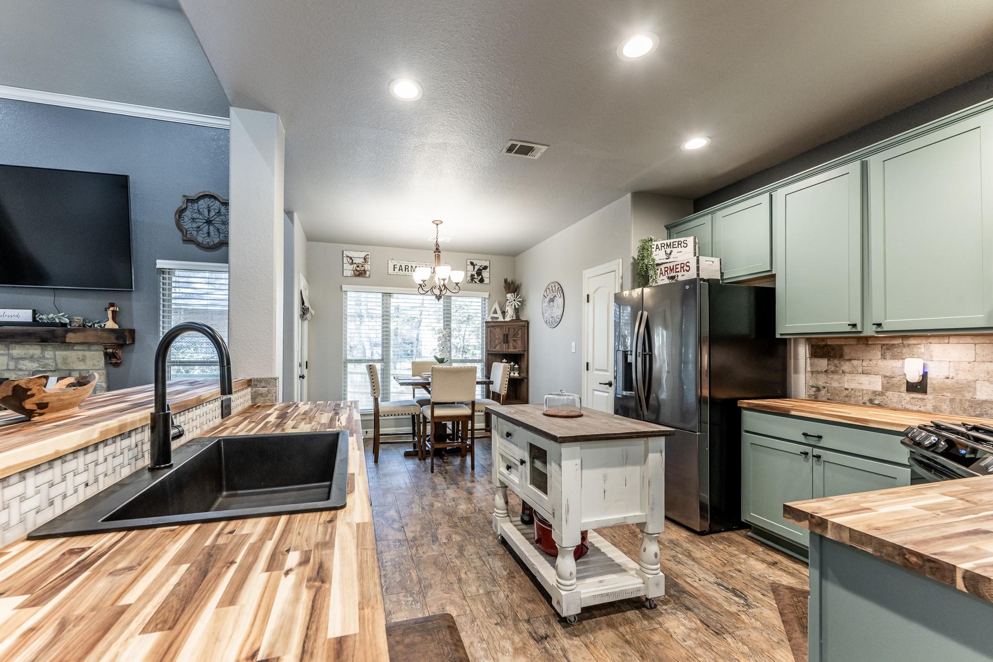 2136 Wheatstone Drive