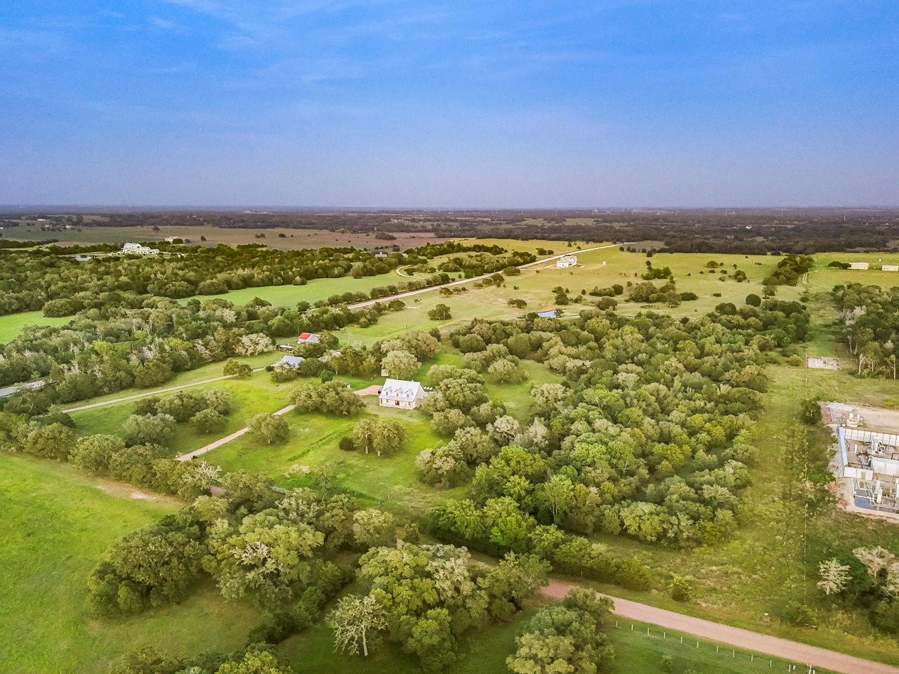 4 Round Top Farms Drive