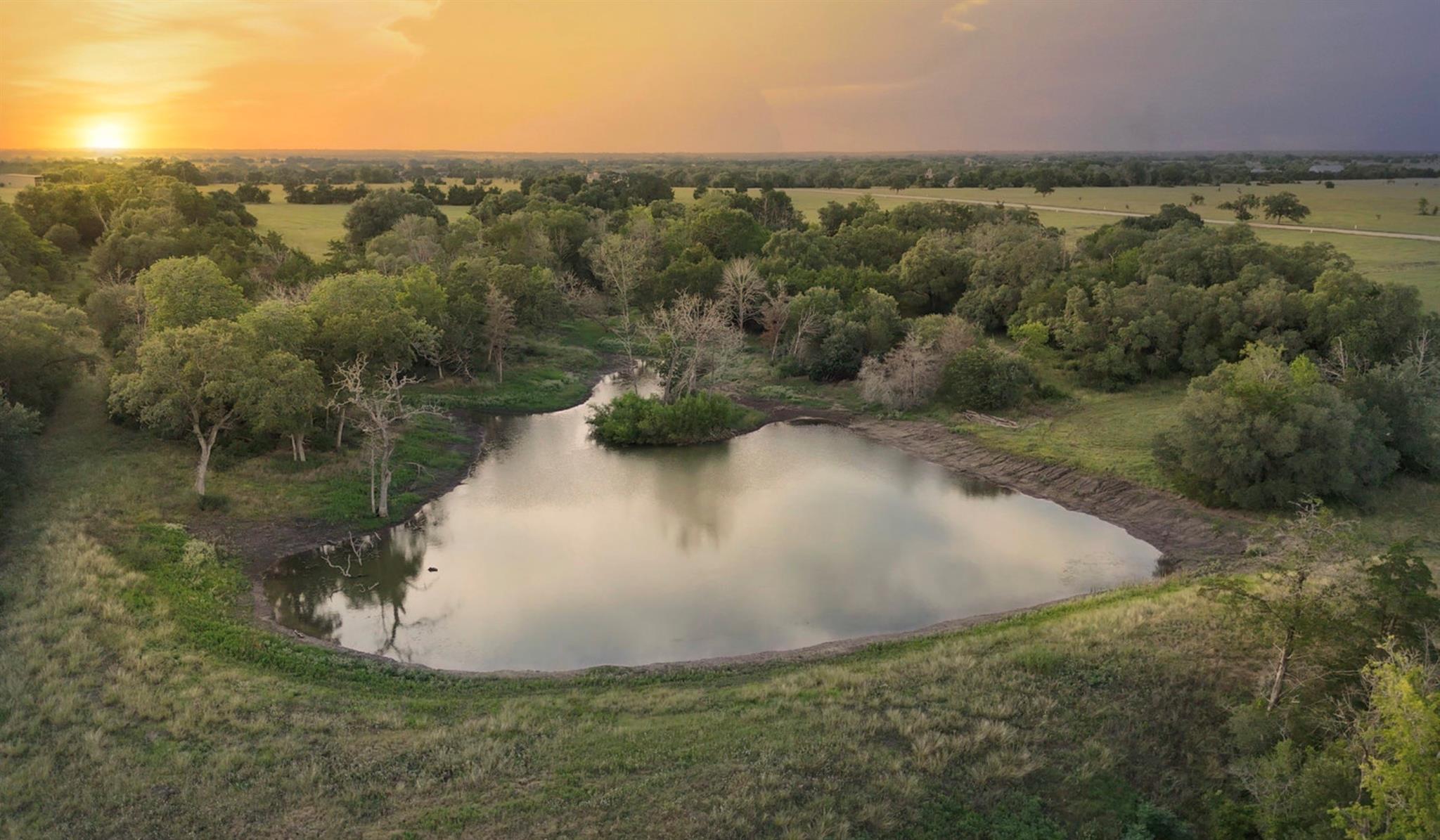 4 Round Top Farms Drive