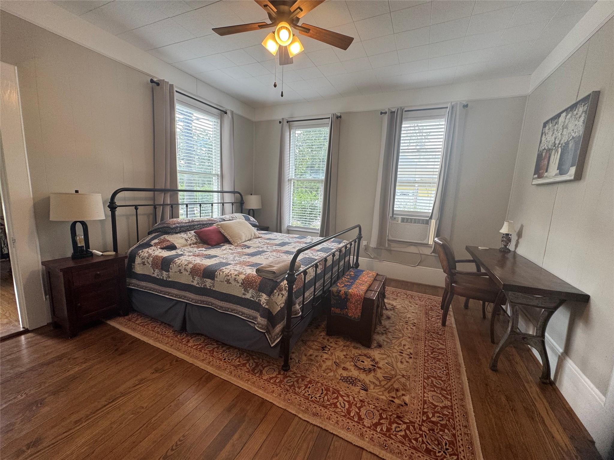 824 S Masonic Street