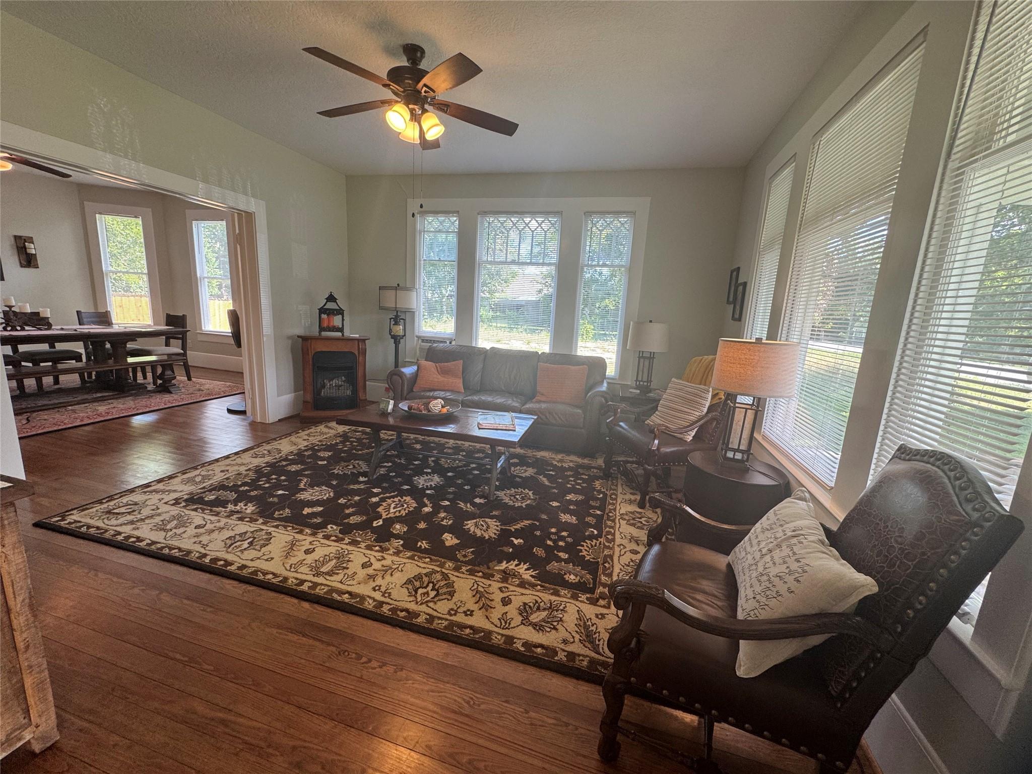 824 S Masonic Street