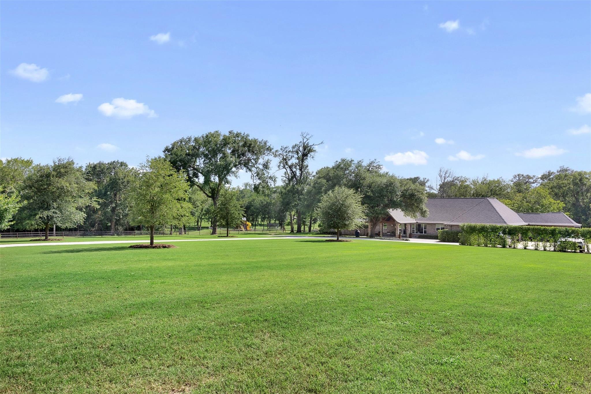 7521 Schoenau Road