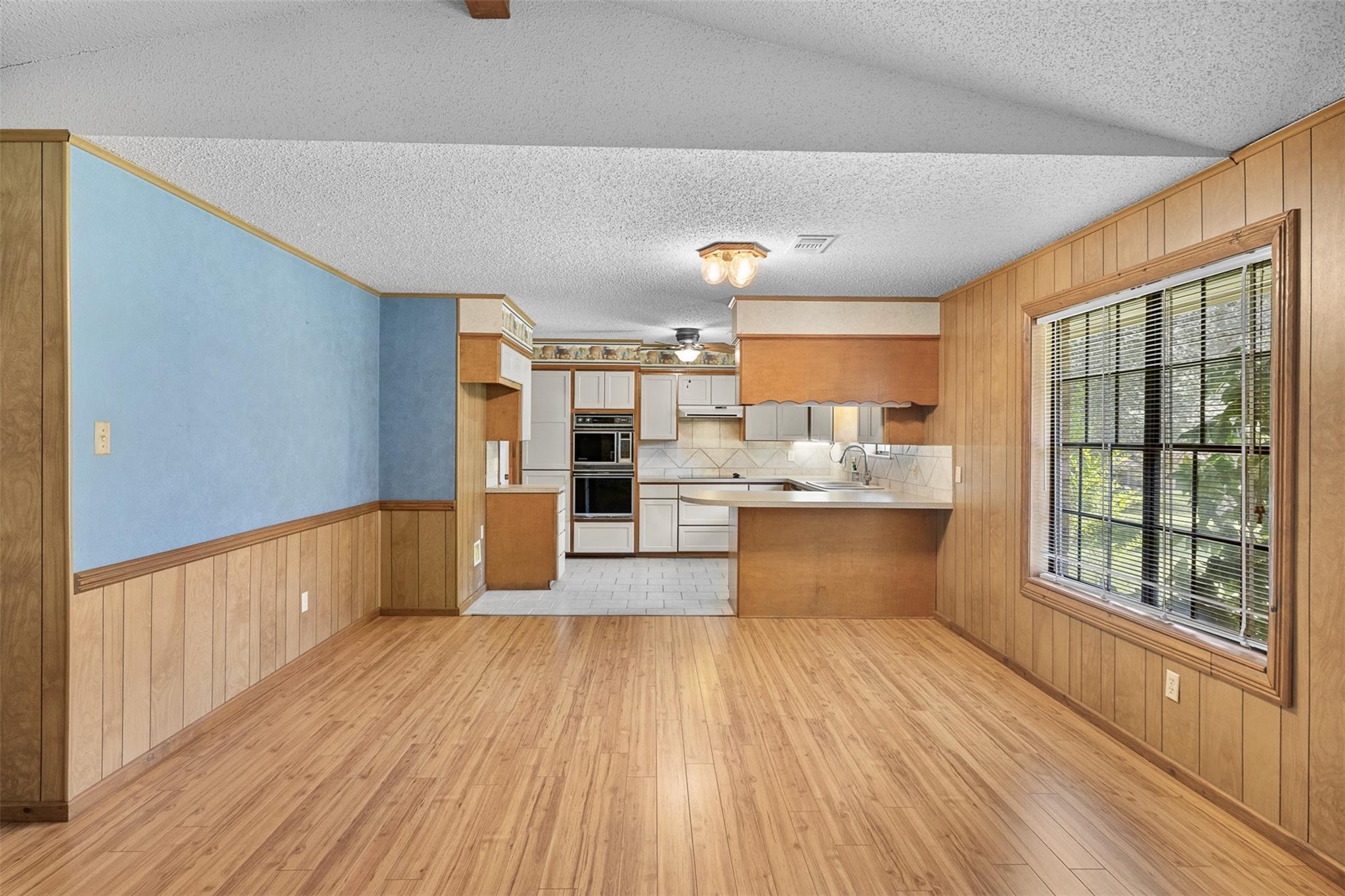 2710 Heather Glen