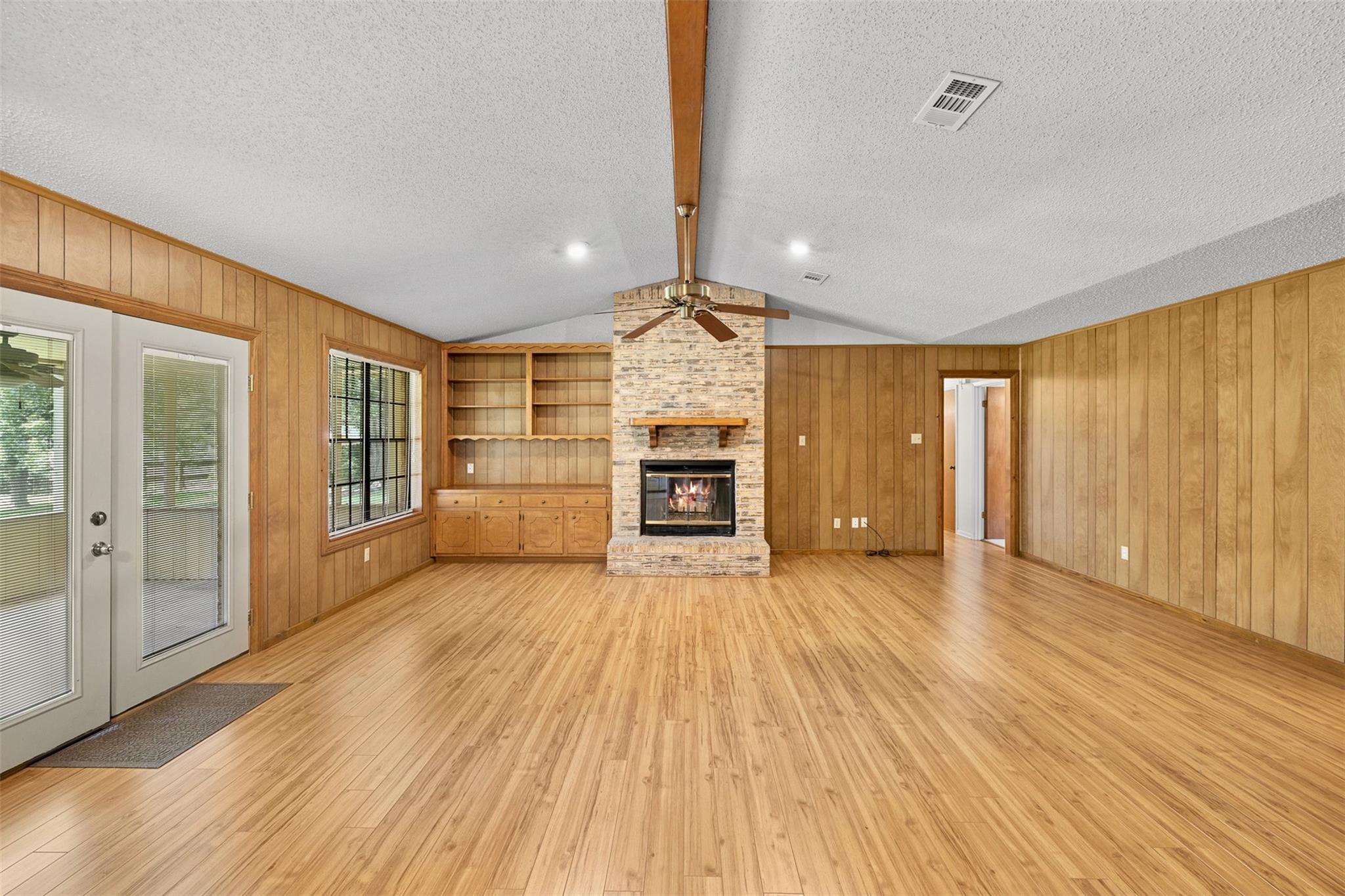 2710 Heather Glen