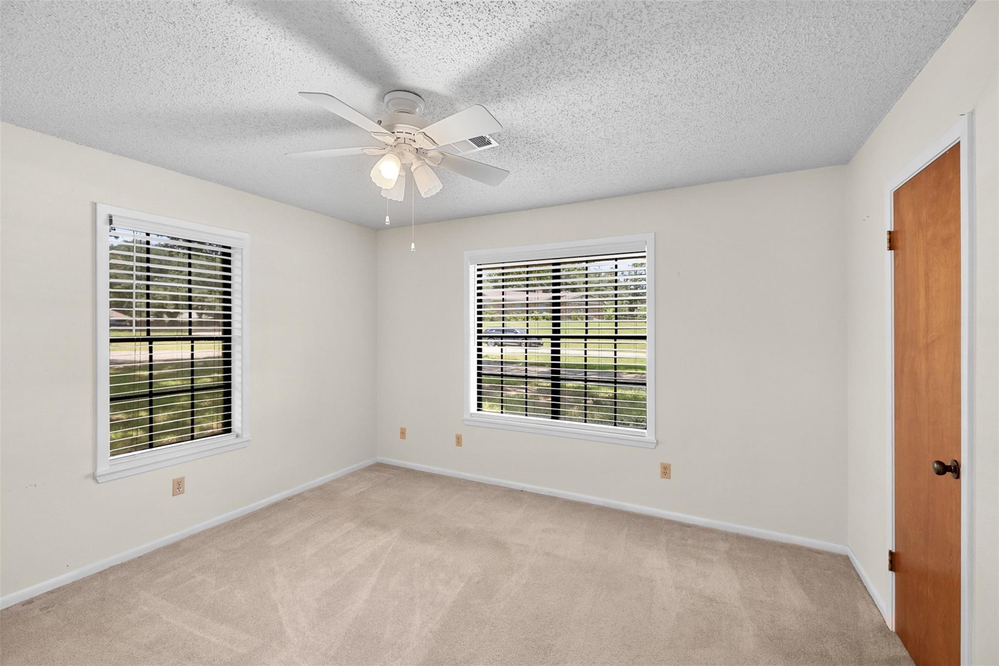 2710 Heather Glen