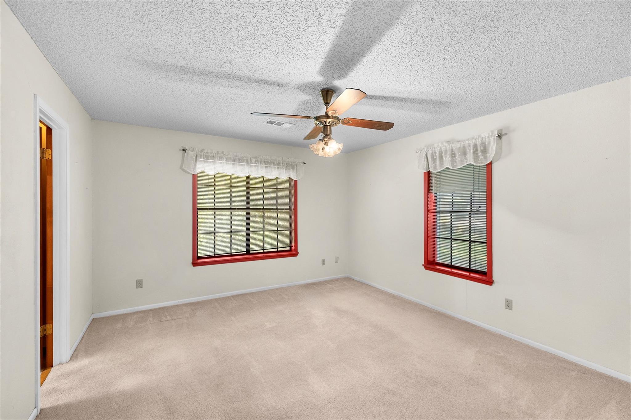 2710 Heather Glen