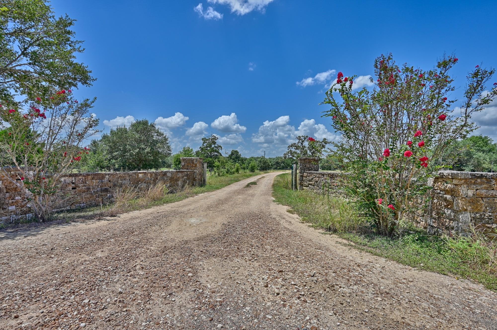 330 N Nassau Road