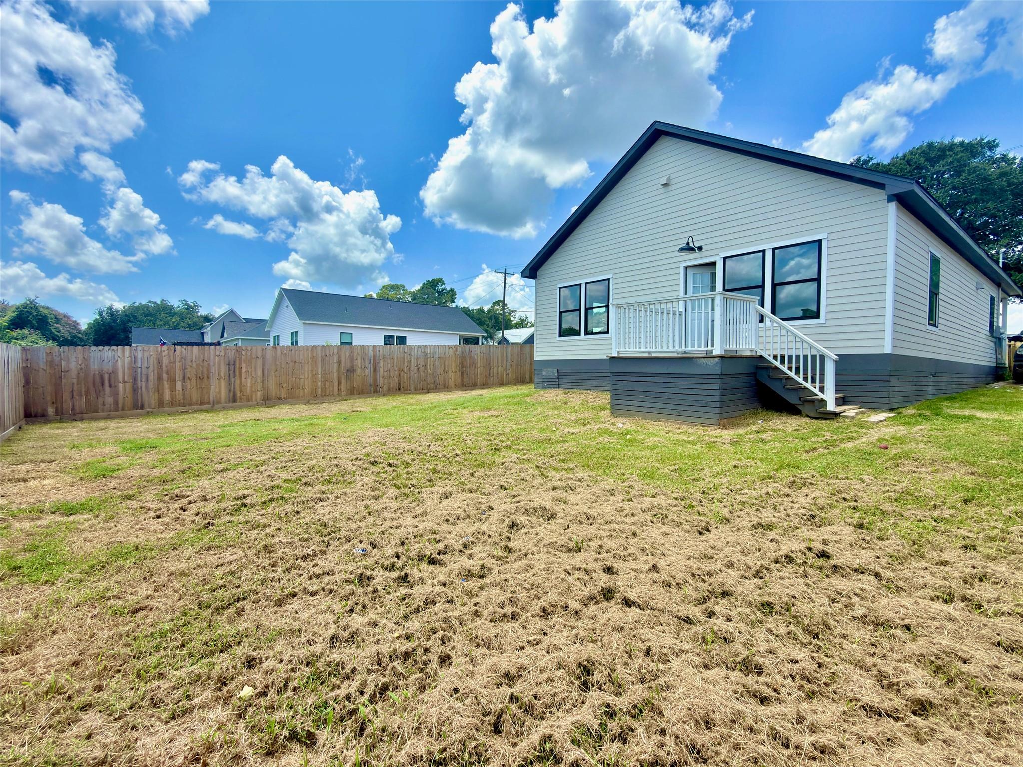 425 N Holland