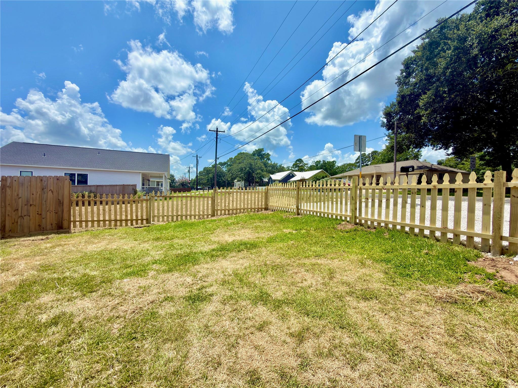 425 N Holland